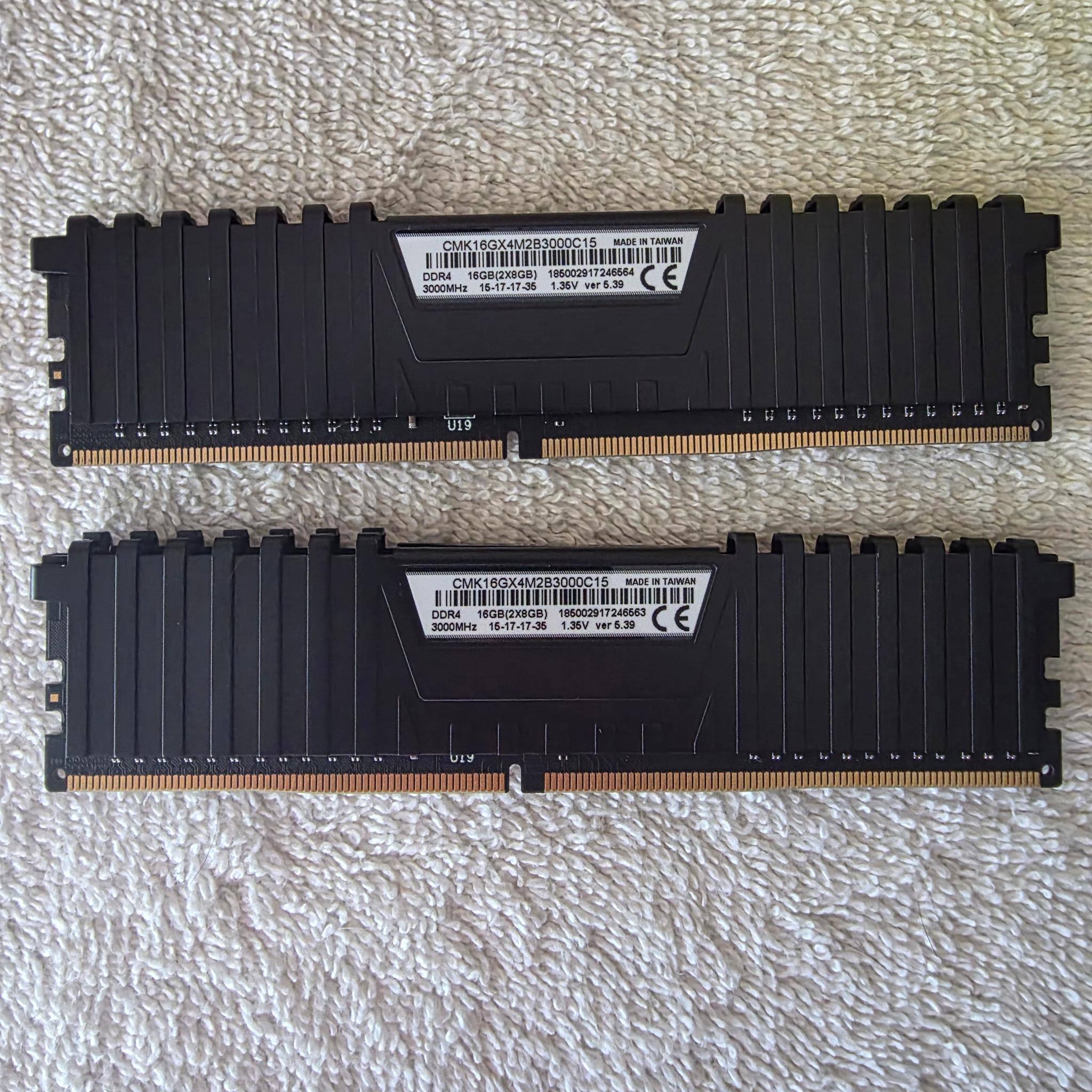 CORSAIR Vengeance LPX 16GB (2 x 8GB) DDR4 3000 (PC4 24000)