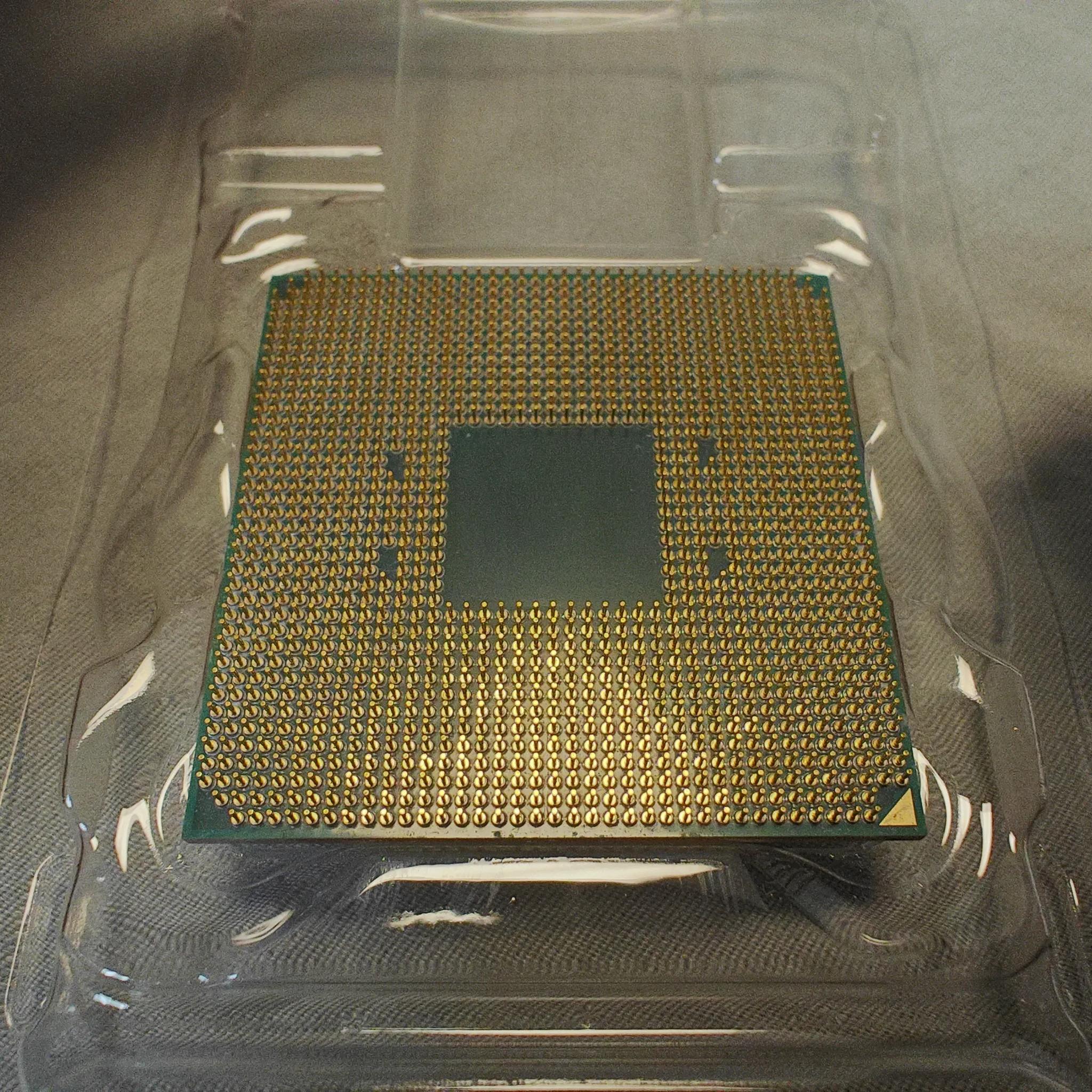AMD Ryzen 7 3700X 8-Core 16-Thread CPU