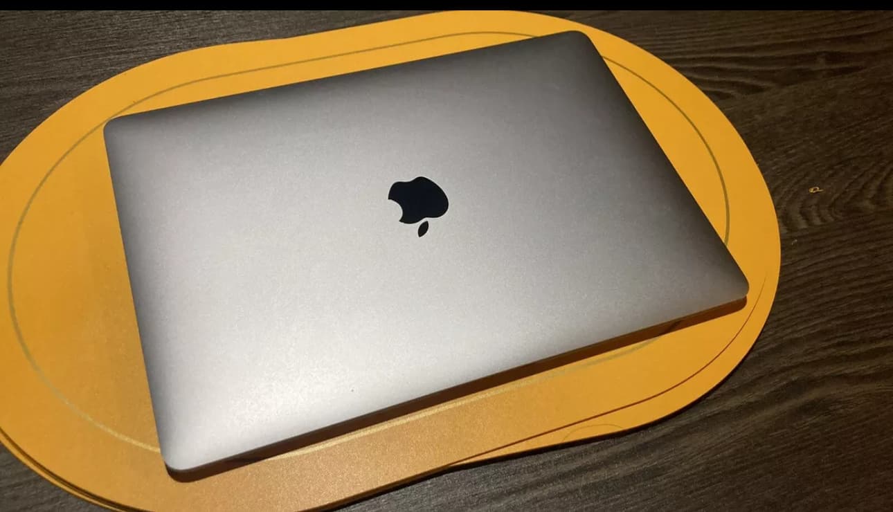 M1 Apple MacBook Air 13.3'' (256GB SSD, Apple M1, 8GB RAM) Laptop - Space Gray