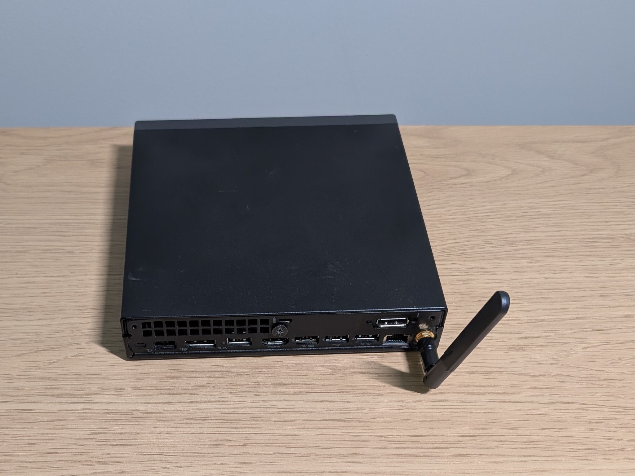 Steambox conversion of Lenovo Thinkcentre NEO, i5, 16GB RAM, 256 GB SSD, running Bazzite