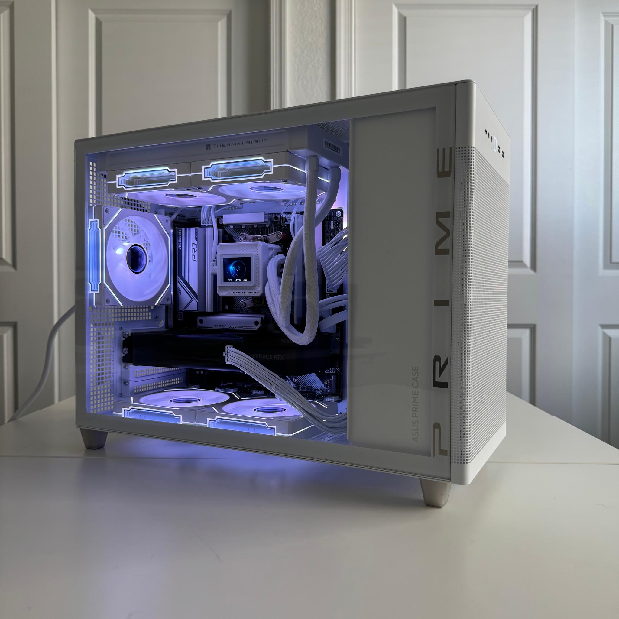 High-Performance 1440p/4K Mini PC AMD Ryzen 7 7700X NVIDIA 5070 Founders Edition 32GB DDR5 1TB NVMe