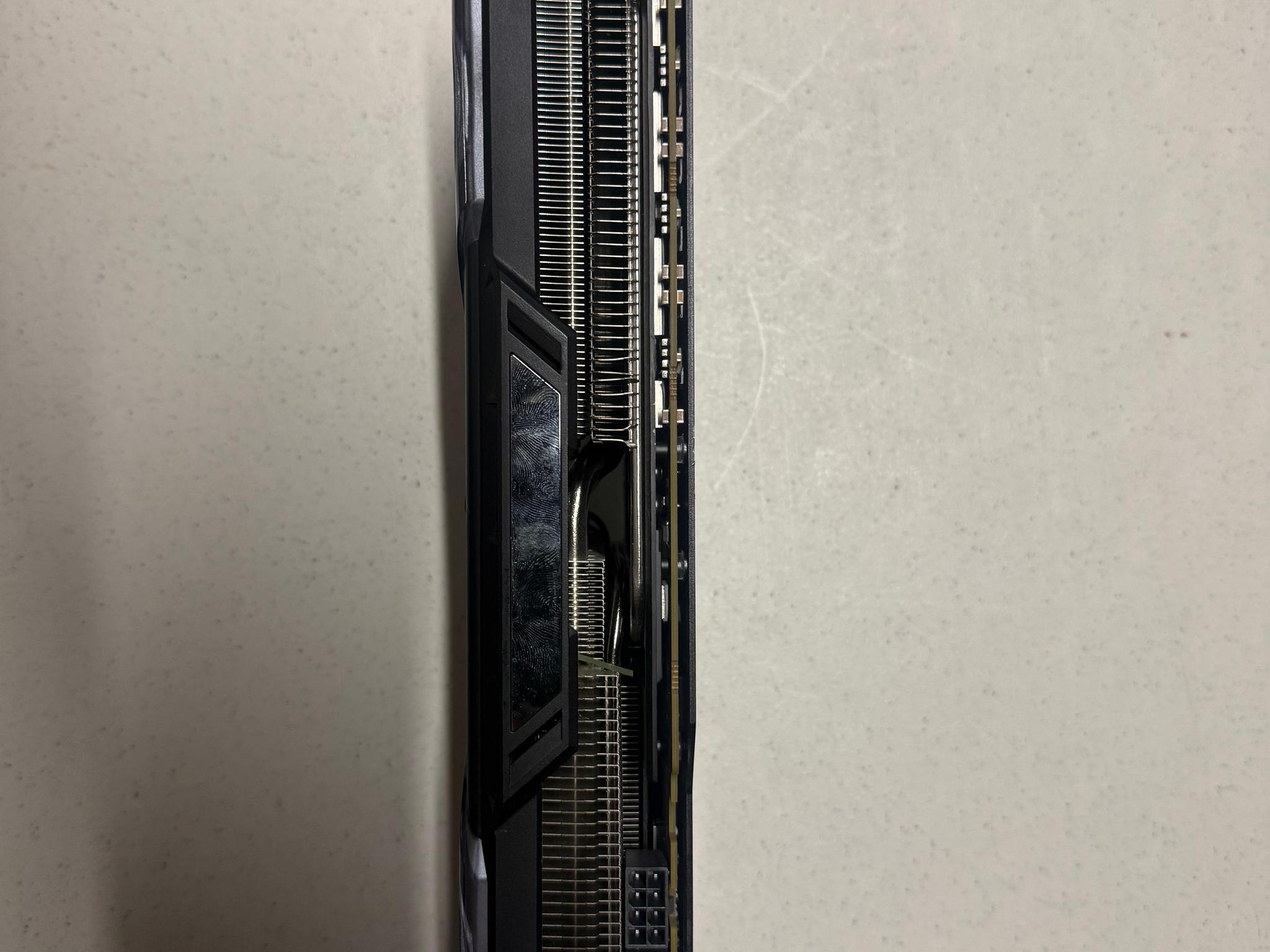 SAPPHIRE NITRO+ Radeon RX VEGA 64 - Image 2