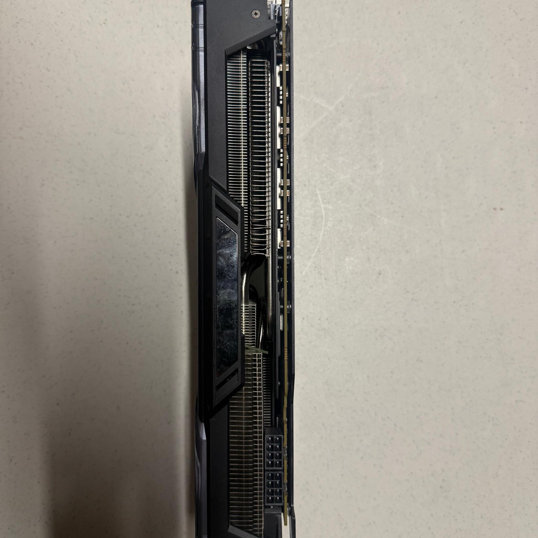 SAPPHIRE NITRO+ Radeon RX VEGA 64