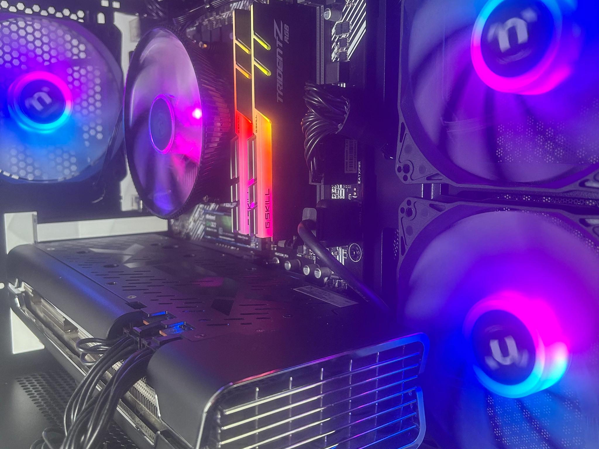 🔥 Ember 🔥 Ryzen 5 3600, RX 5700 XT, 1TB SSD, 16GB Ram