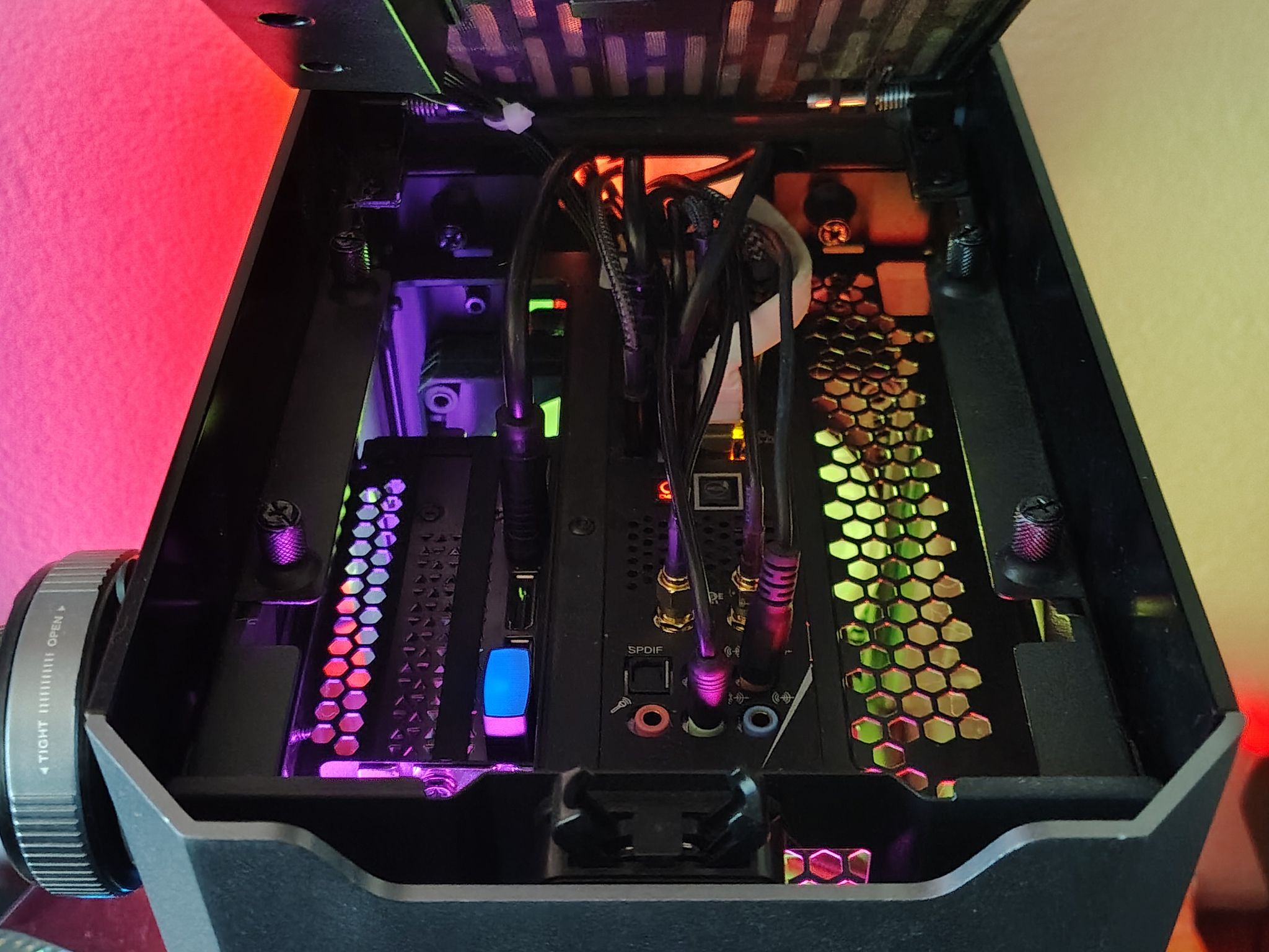 SFF Custom Gaming Tower PC AIO i7-14700F 32GB DDR5 RTX 4060 Ti RGB