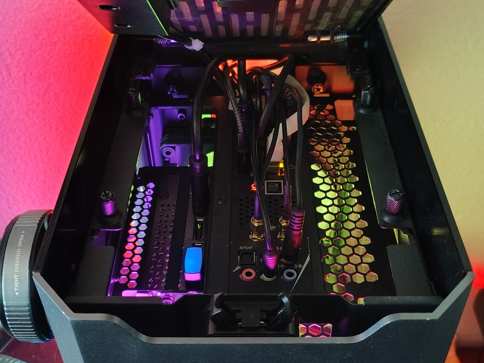 SFF Custom Gaming Tower PC AIO i7-14700F 32GB DDR5 RTX 4060 Ti RGB