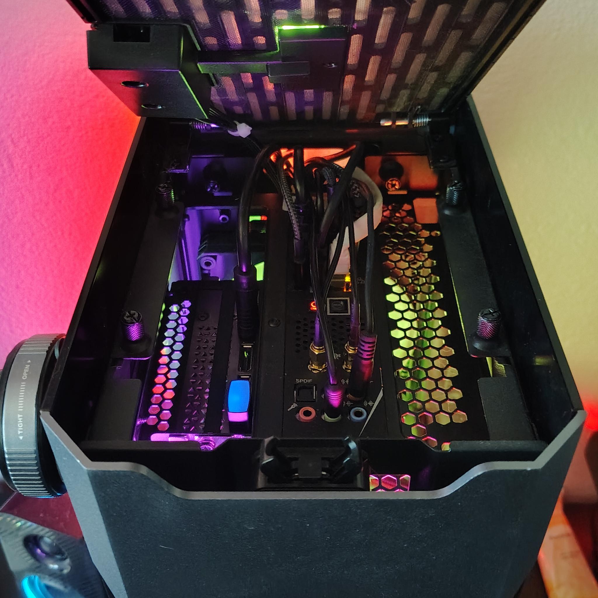 SFF Custom Gaming Tower PC AIO i7-14700F 32GB DDR5 RTX 4060 Ti RGB