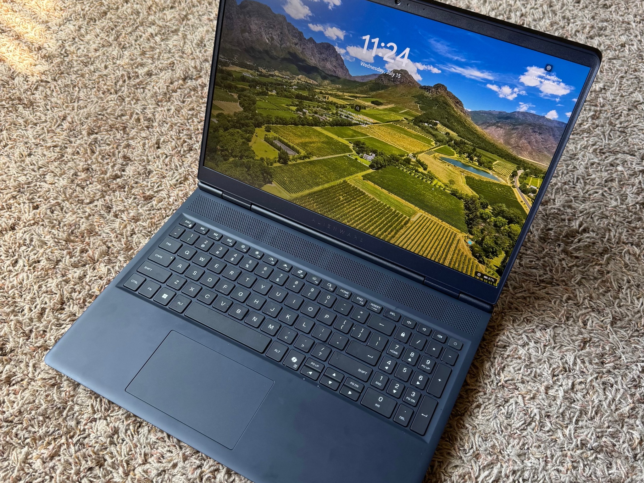 Rtx 5060 / Ultra 7 240h / 16GB DDR5 Ram / 1TB SSD / 1440p Resolution / 100% battery health