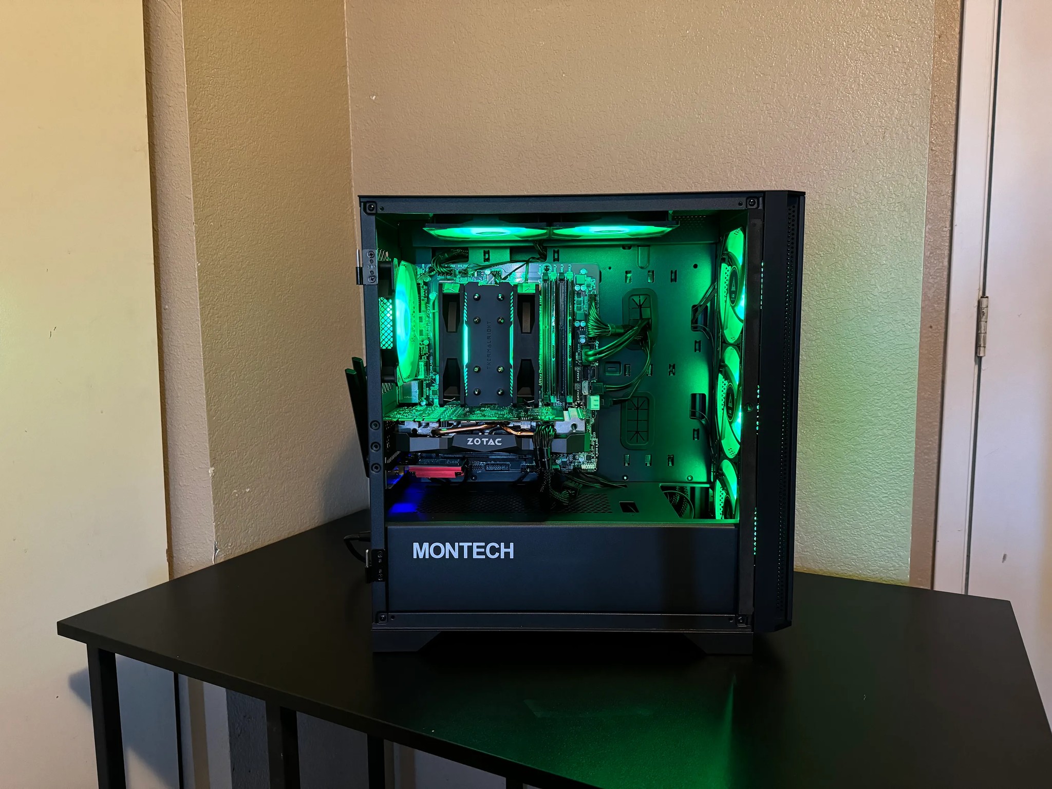 i7 4770K | GTX 1060 6GB | 1TB STORAGE | WIFI | BLUETOOTH