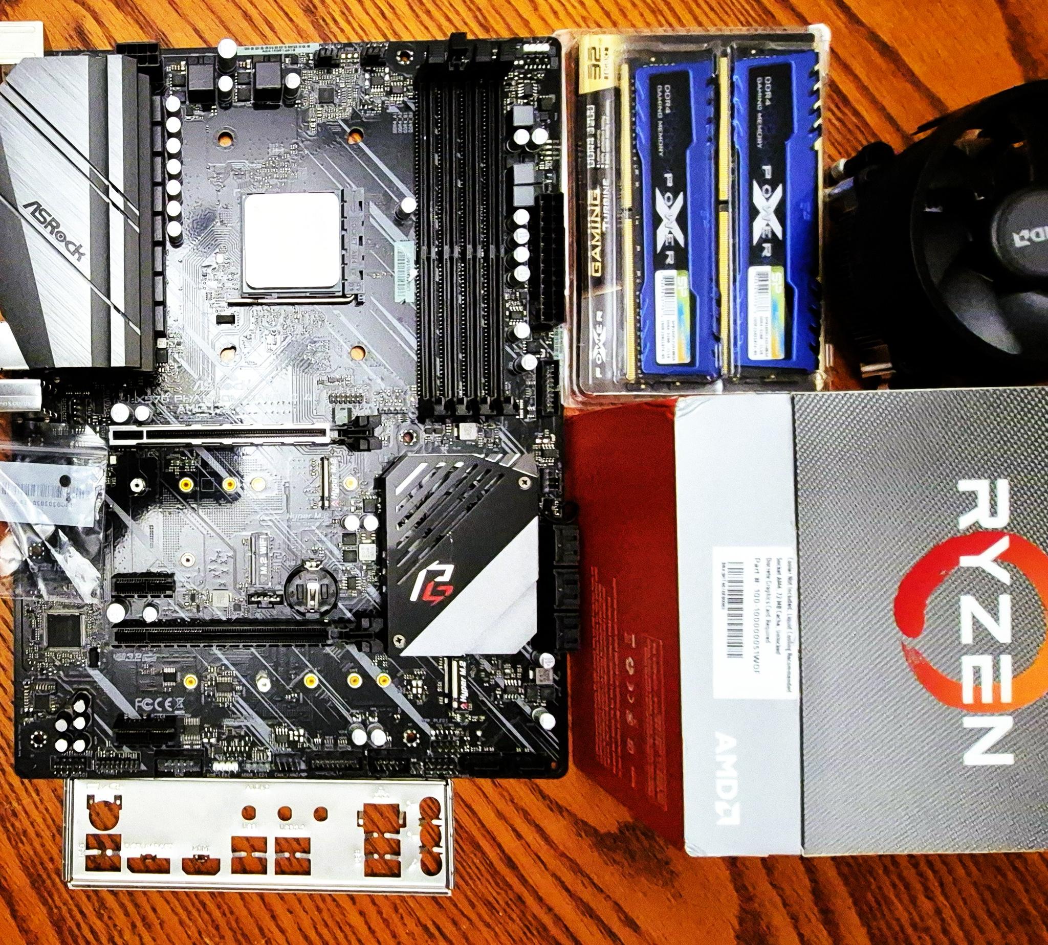 Combo ASRock X570 Phantom Gaming 4, AMD Ryzen 9 3950X CPU, 32GB XPX Gaming RAM, MSI GTX 1650 4GB GPU