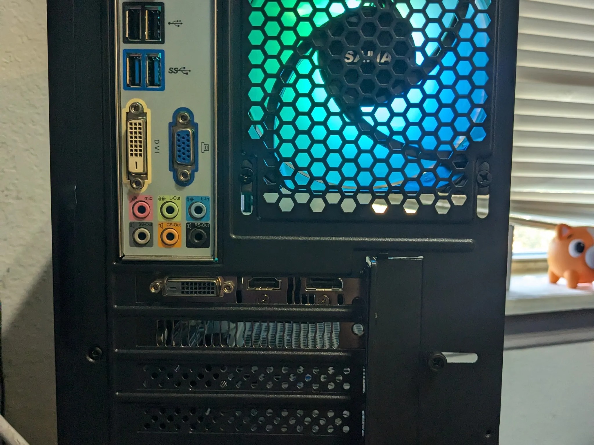 90 FPS Fortnite | 180 Day Warranty | RGB, WiFi, Xeon E3 (i7-2600S), GTX 1050 TI, 500GB SSD, Win10