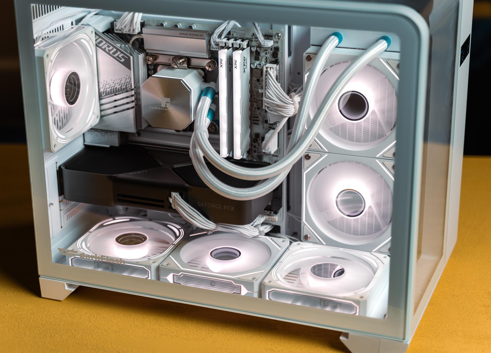 “Lucanyz” RTX 5070 i7 13700F 32GB DDR5 Windows 11 2TB 4K Workstation Gaming PC