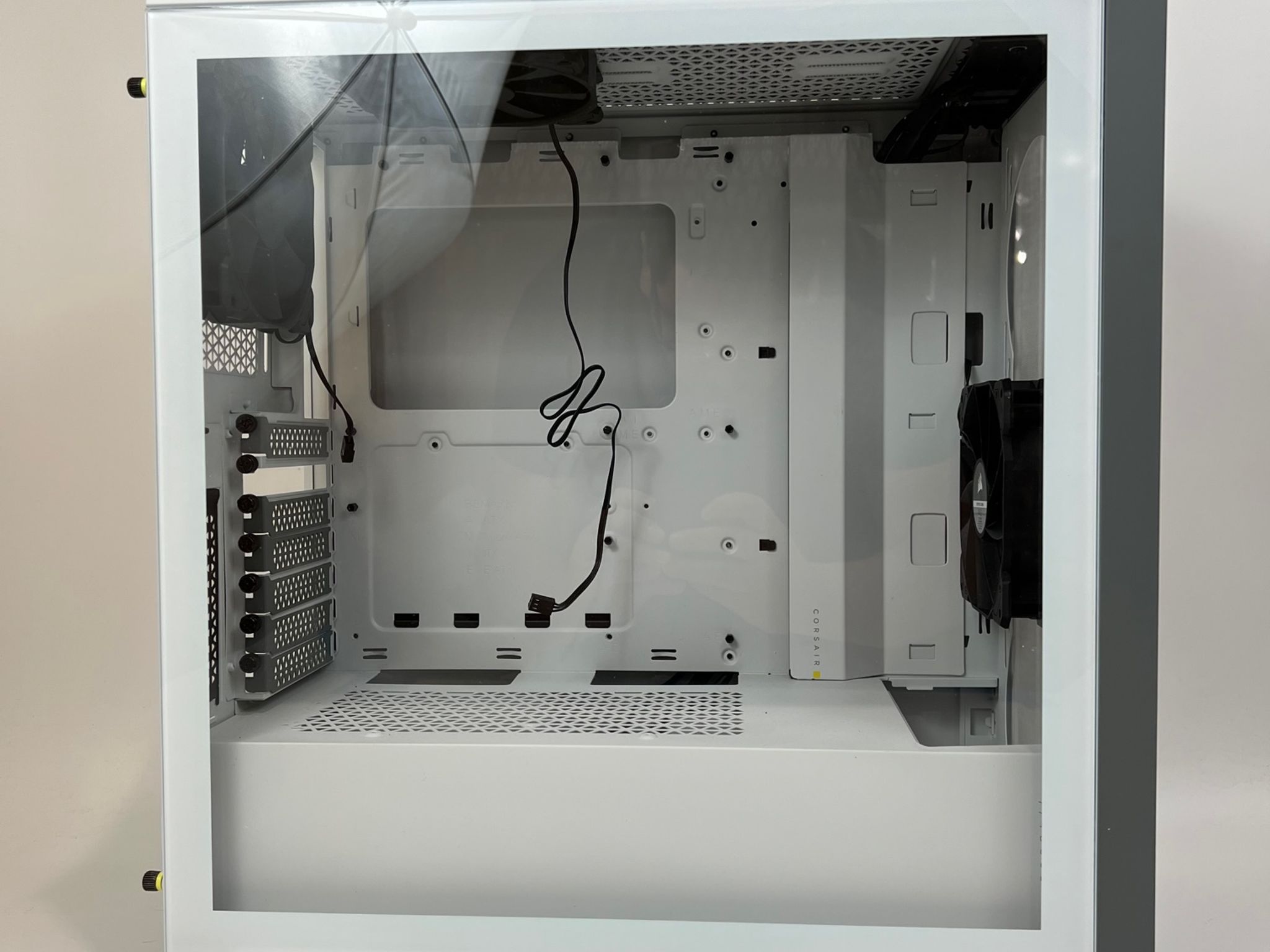 Corsair 4000D Airflow White Steel / Tempered Glass ATX Mid Tower Computer Case