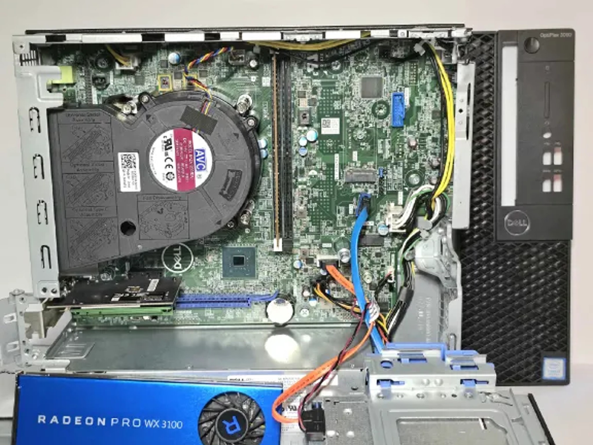 Dell Optiplex 3060 - Radeon Pro WX3100 - i5 8500 - 8GB RAM - 256GB SSD - Workstation and E-Sports PC