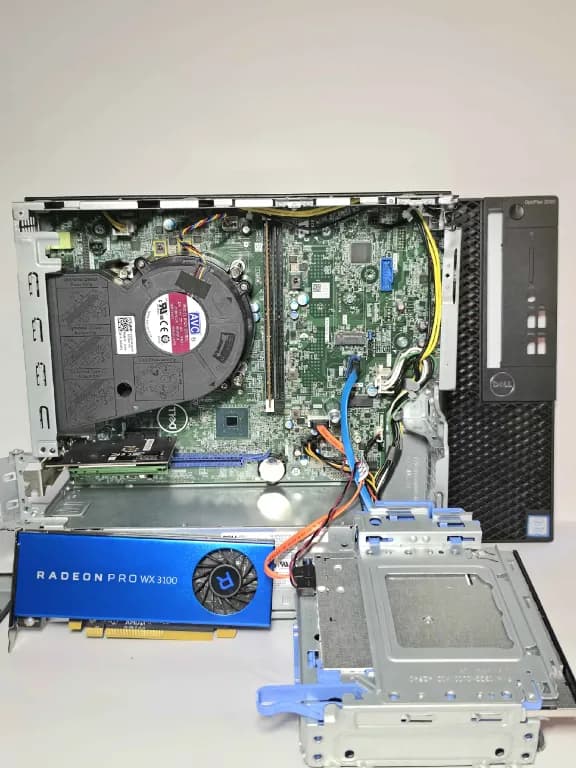 Dell Optiplex 3060 - Radeon Pro WX3100 - i5 8500 - 8GB RAM - 256GB SSD - Workstation and E-Sports PC