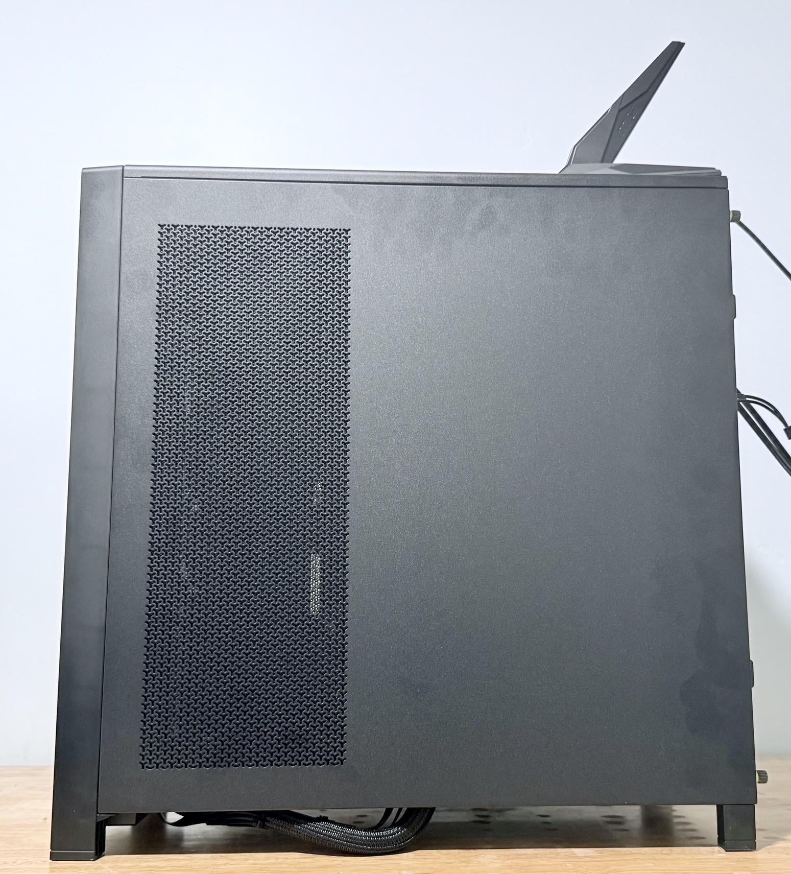 Corsair 4000D RTX 5070 OC 12GB