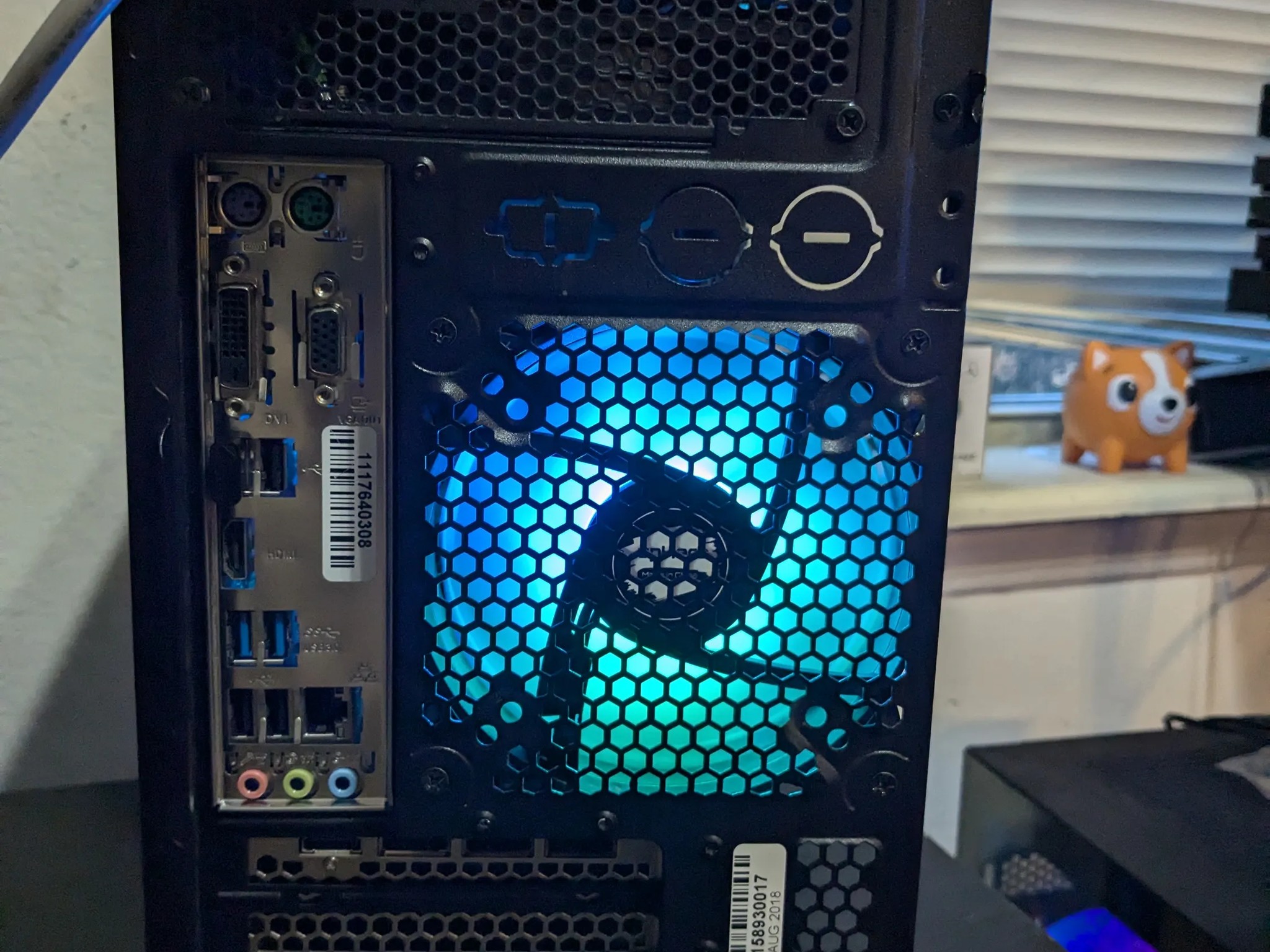 Very Demure, Very Mindful - i5-6500, RX 570 8GB, 16GB DDR4, 480GB SSD, Wifi, Win10, RGB