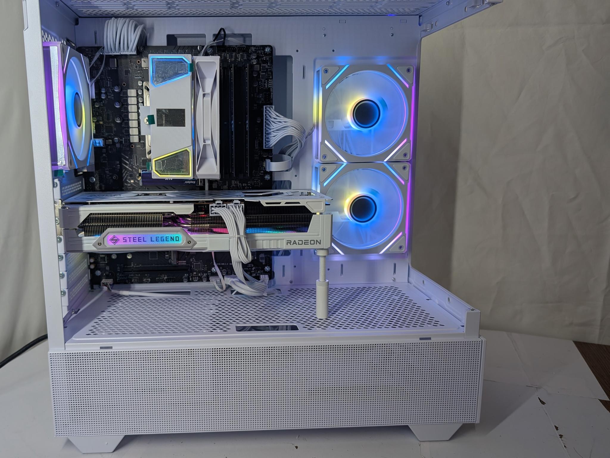 ALL WHITE | 9070XT 16GB | RYZEN 5 7500F | 1000W POWER SUPPLY