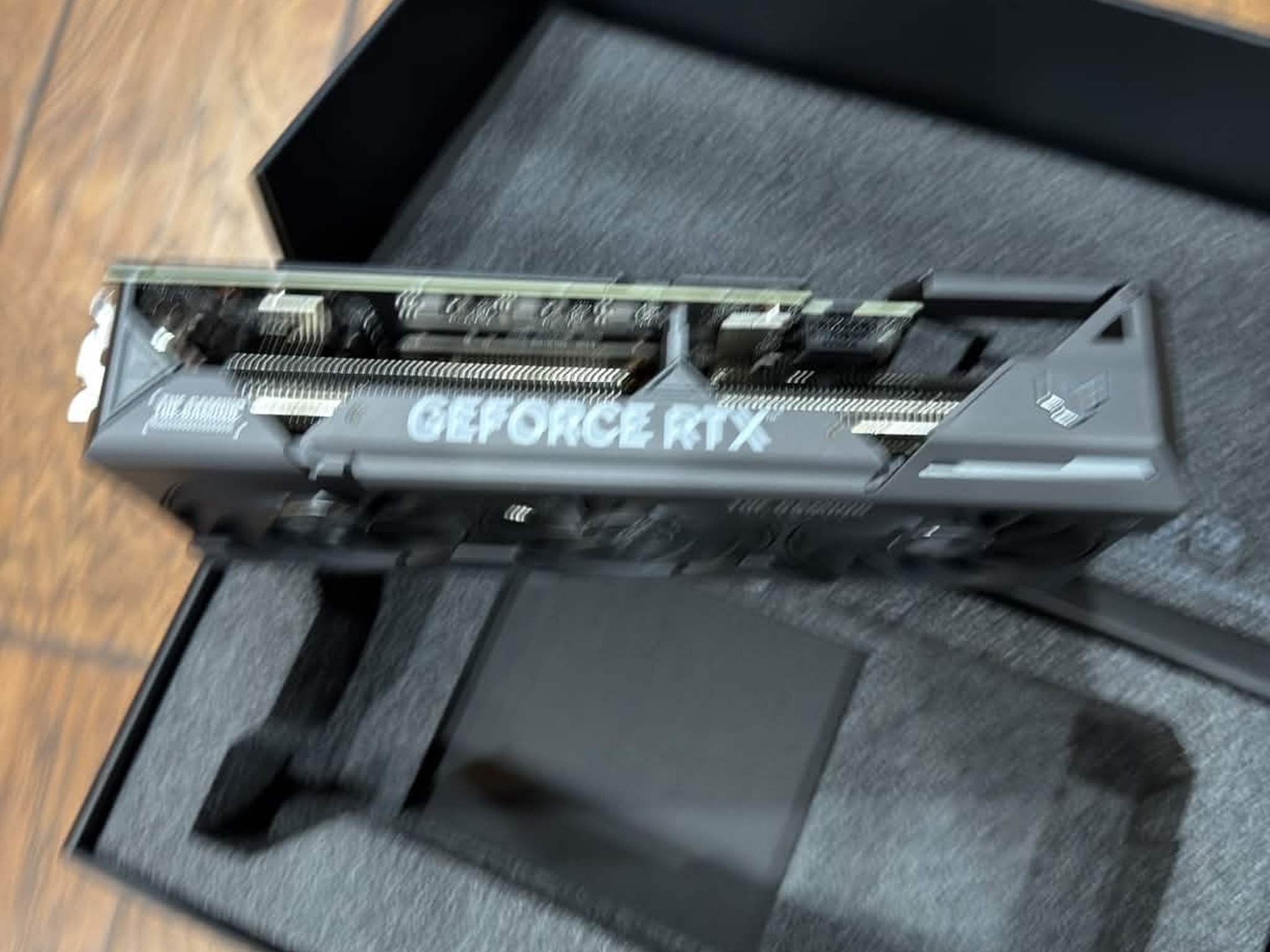 Asus TUF GAMING OC GeForce RTX 4070 SUPER