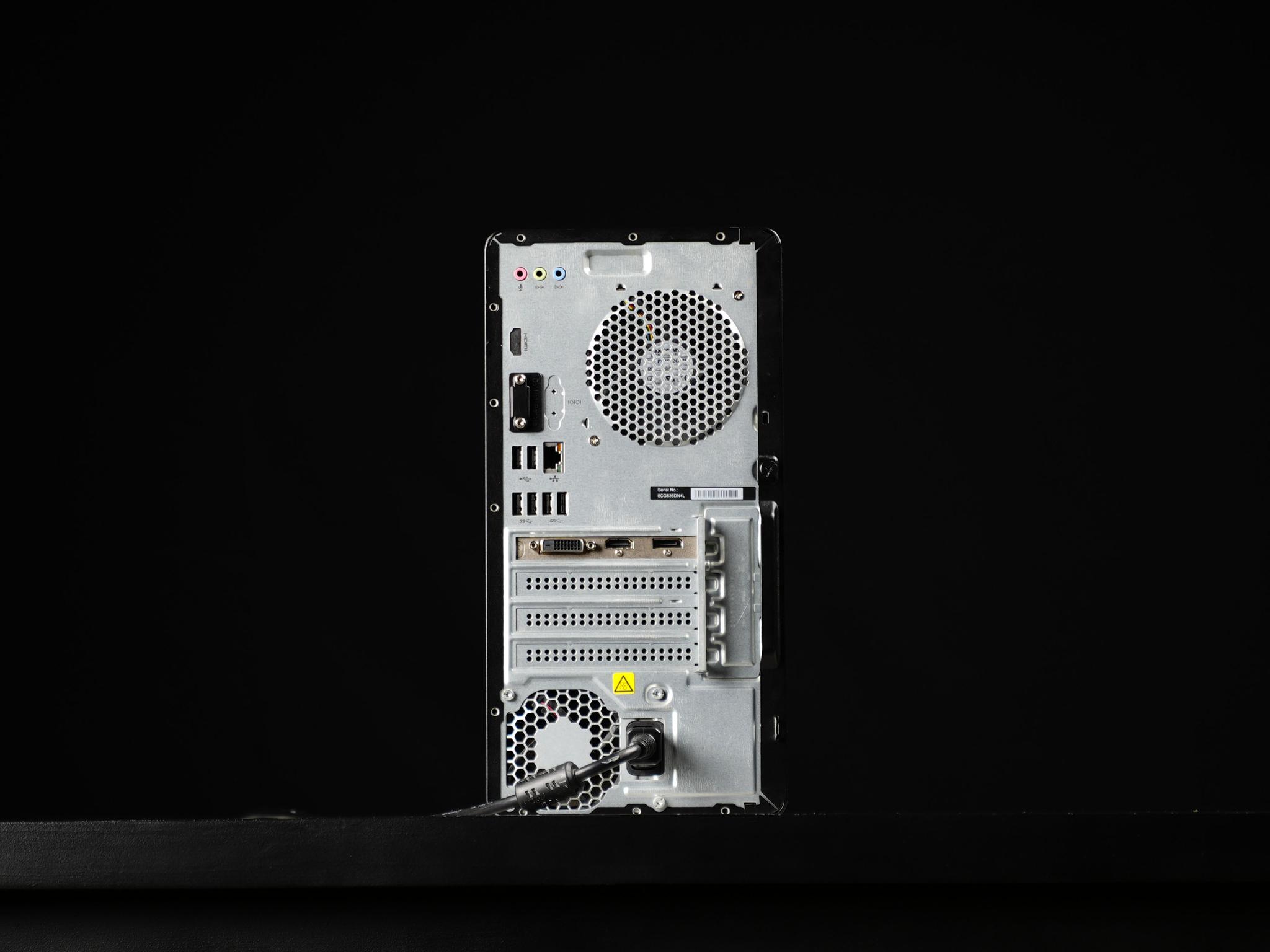 \ HP-01 / Radeon RX 550 AMD Ryzen 7 1700  .9TB Windows 11 8GB Gaming PC