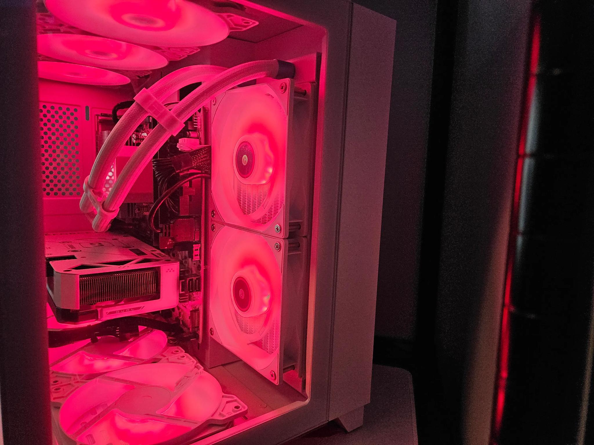 Artic Beast Ryzen 7 5700x / 32GB / 2TB / RTX 4060