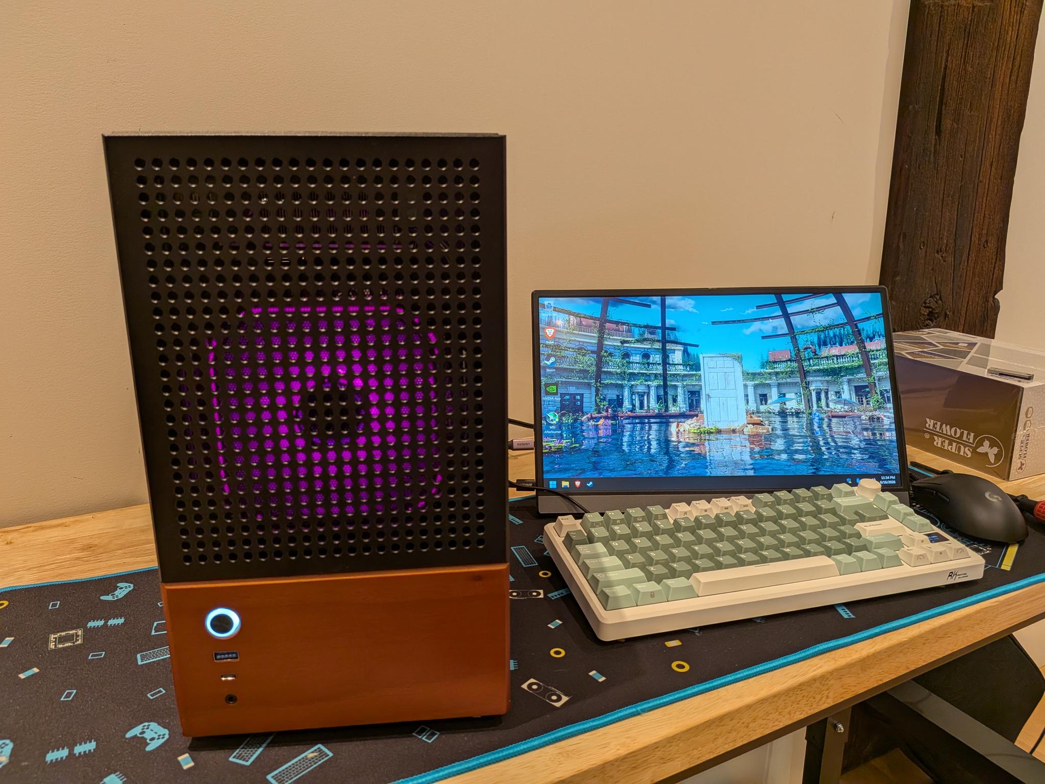 4K Mini Mammoth - RTX 4070 Ti Super, Ryzen 5 7600X3D, 32 GB DDR5, 1 TB Gen 4 NVME, RGB
