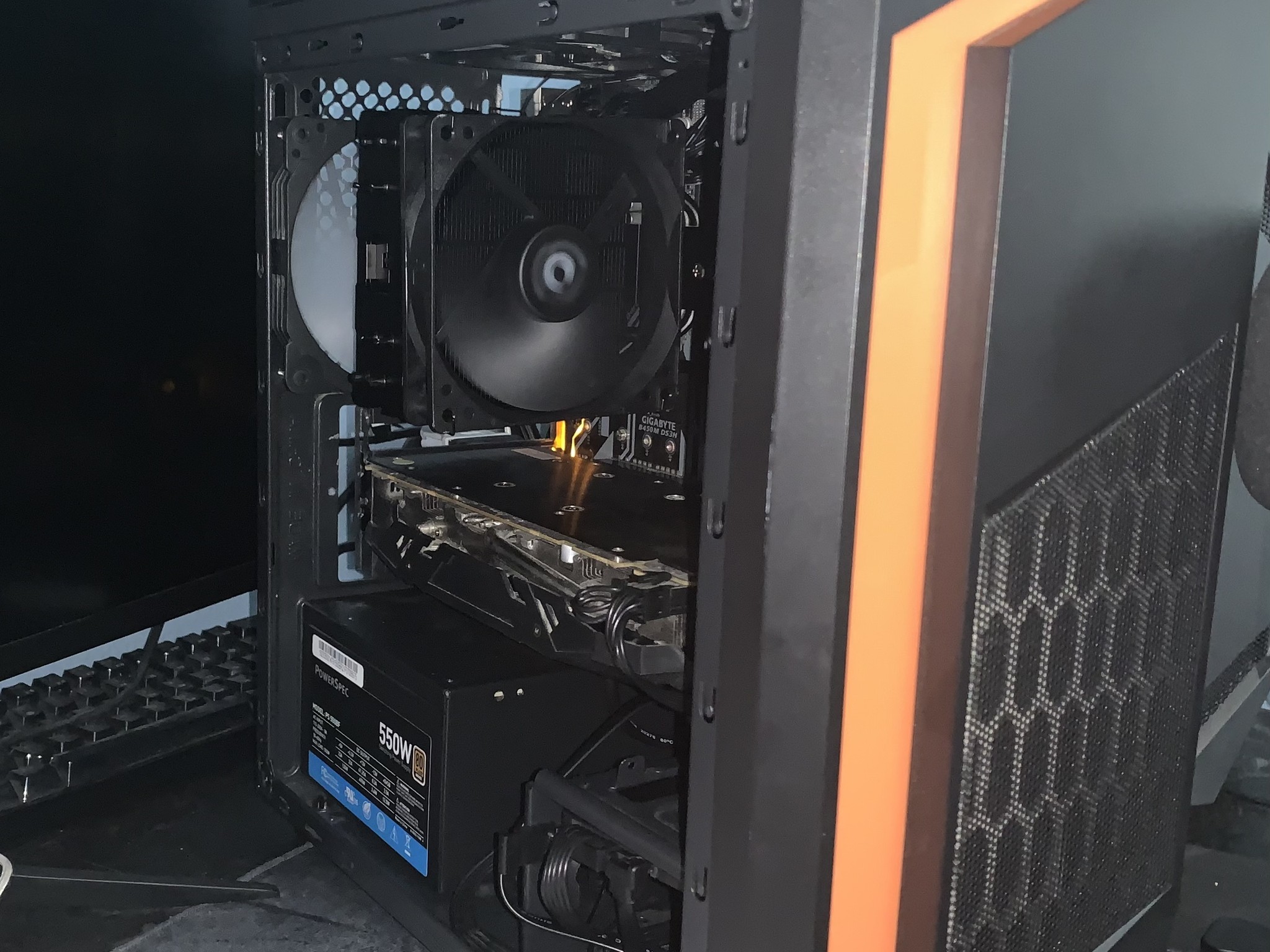 Customizable Gaming PC : Rx 580, AMD Ryzen 7, 16gb ddr4, 550w psu, 512gb ssd