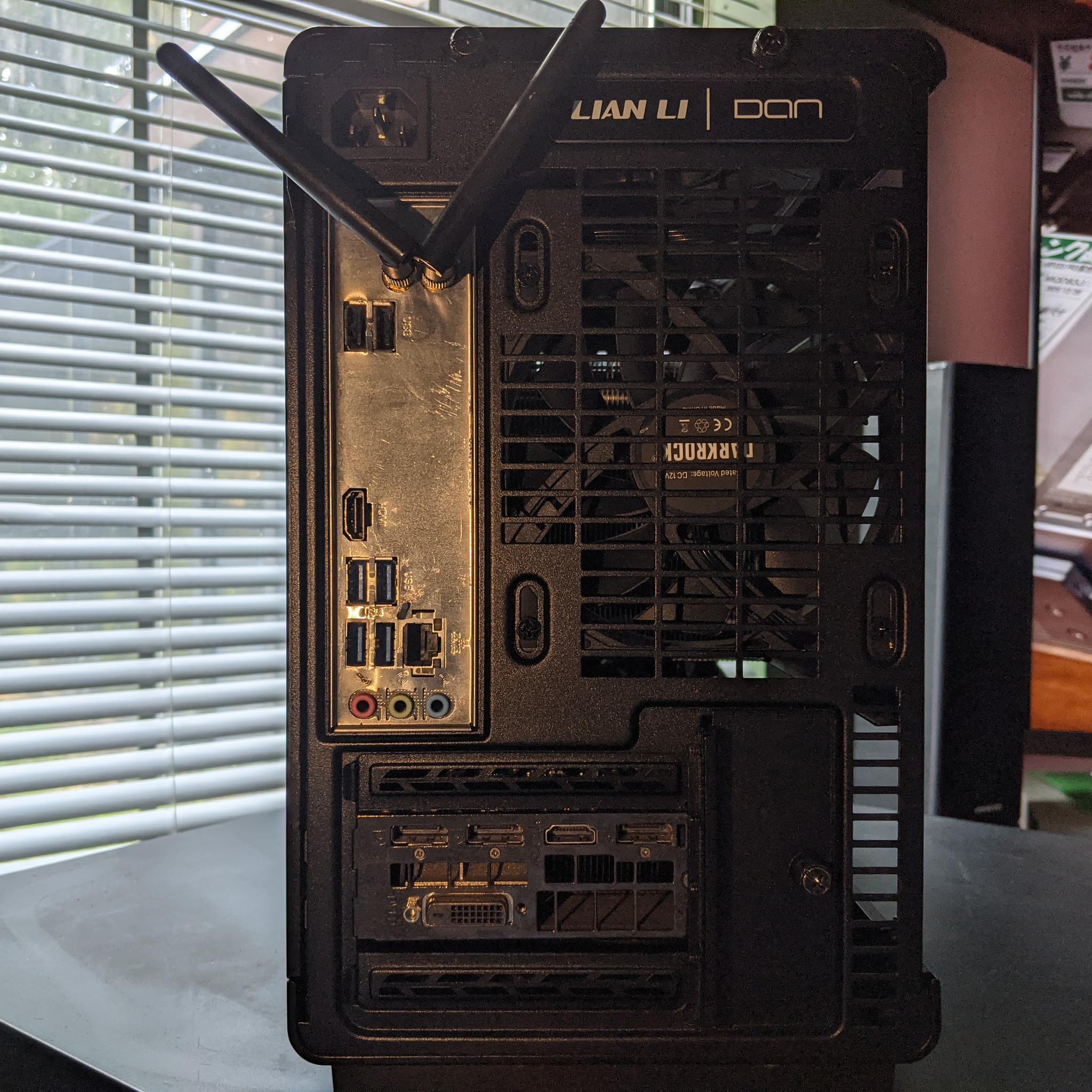 AMD Ryzen 5 3500| GTX 1080 8GB| 16GB DDR4 RAM| 1TB SSD & 1TB HDD| Windows 11 |