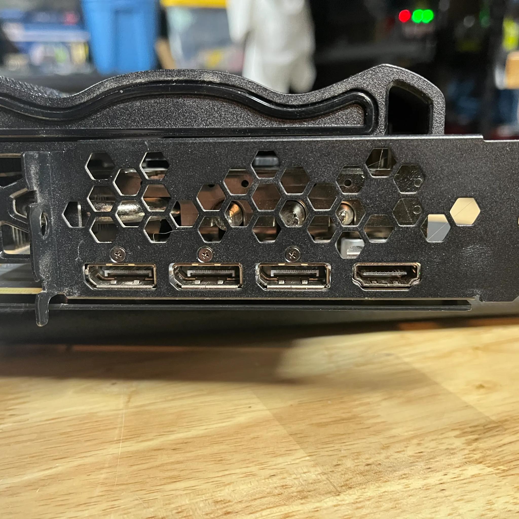 EVGA 3090 FTW with anti-sag bracket and right-angled PCIe power adaptors