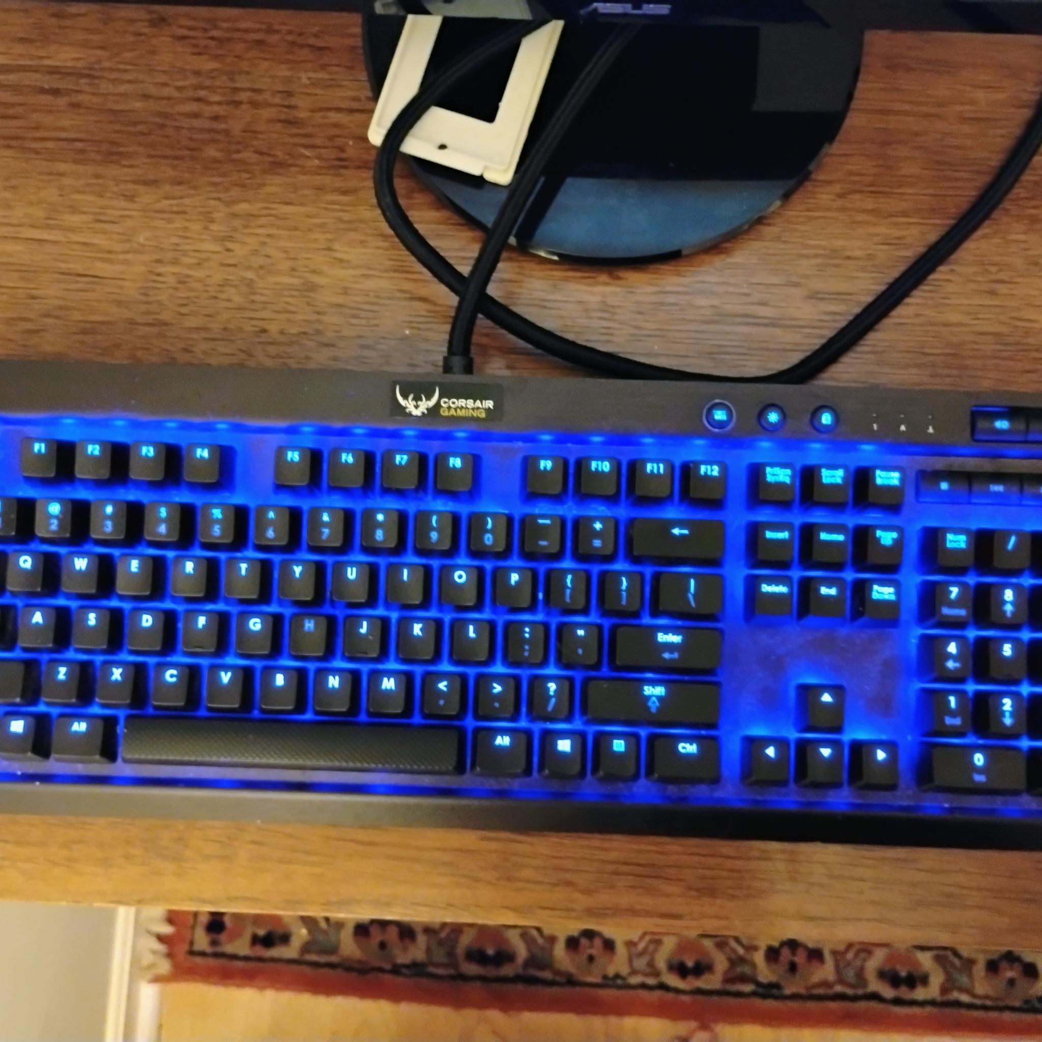 On Sale! Used Corsair K70 Mechanical Keyboard. Blue Backlighting. Gaming Keycaps included