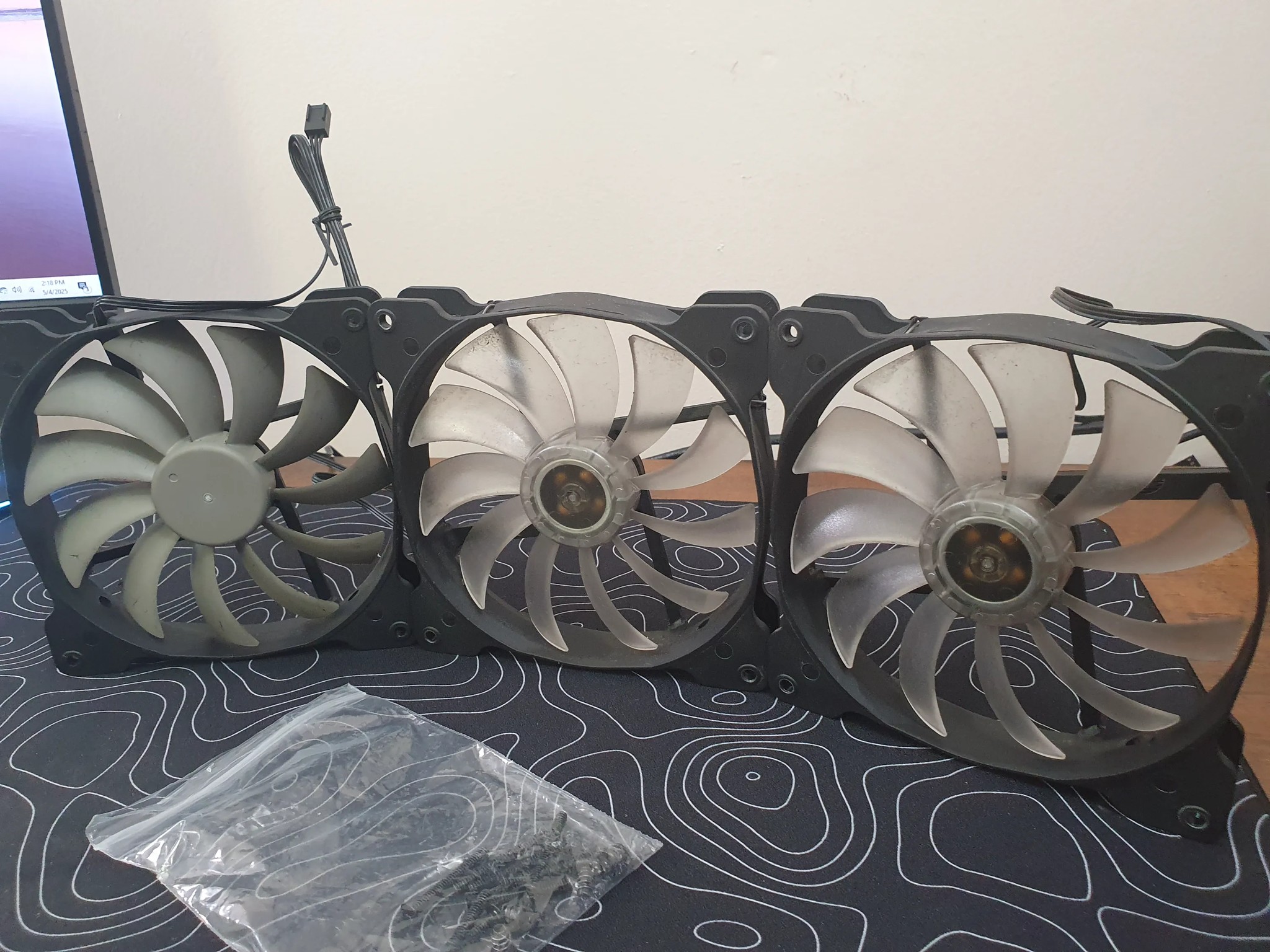 3 Corsair White Led fans (Great Deal) with screws