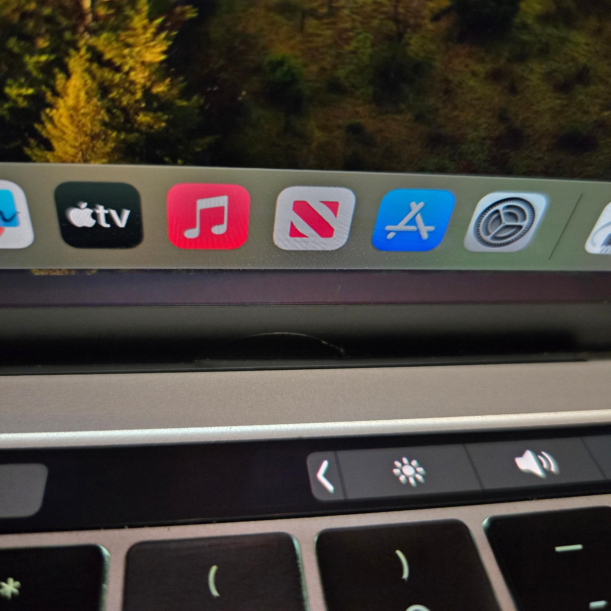 Apple Macbook Pro 13 inch Laptop - 2018 - 1TB - intel i7 - Model A1989
