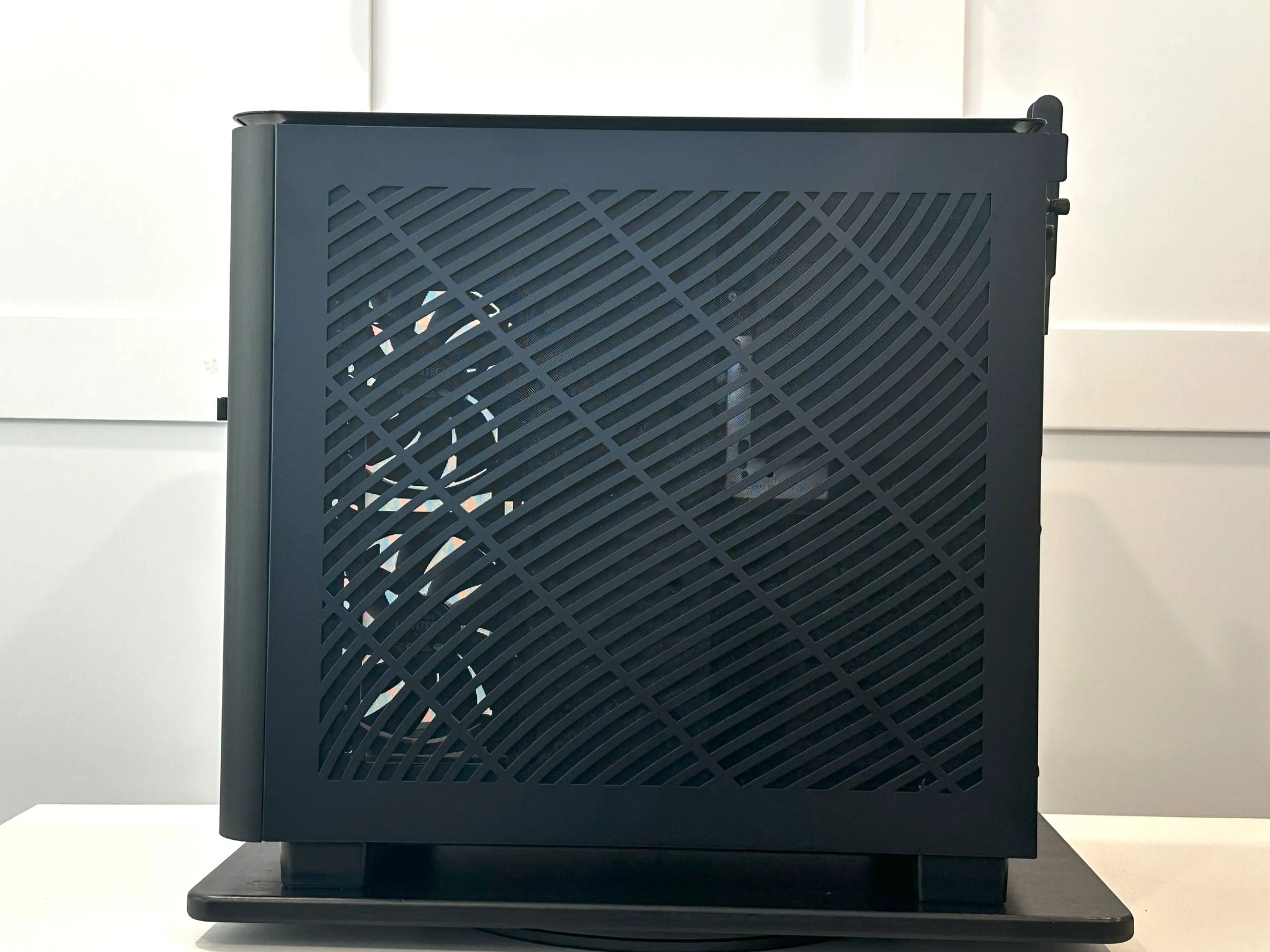 🔥NEW GIGABYTE NVIDIA GEFORCE RTX 5070 12GB / AMD RYZEN 7 7700X/ 32GB RAM/ 2TB NVME🔥