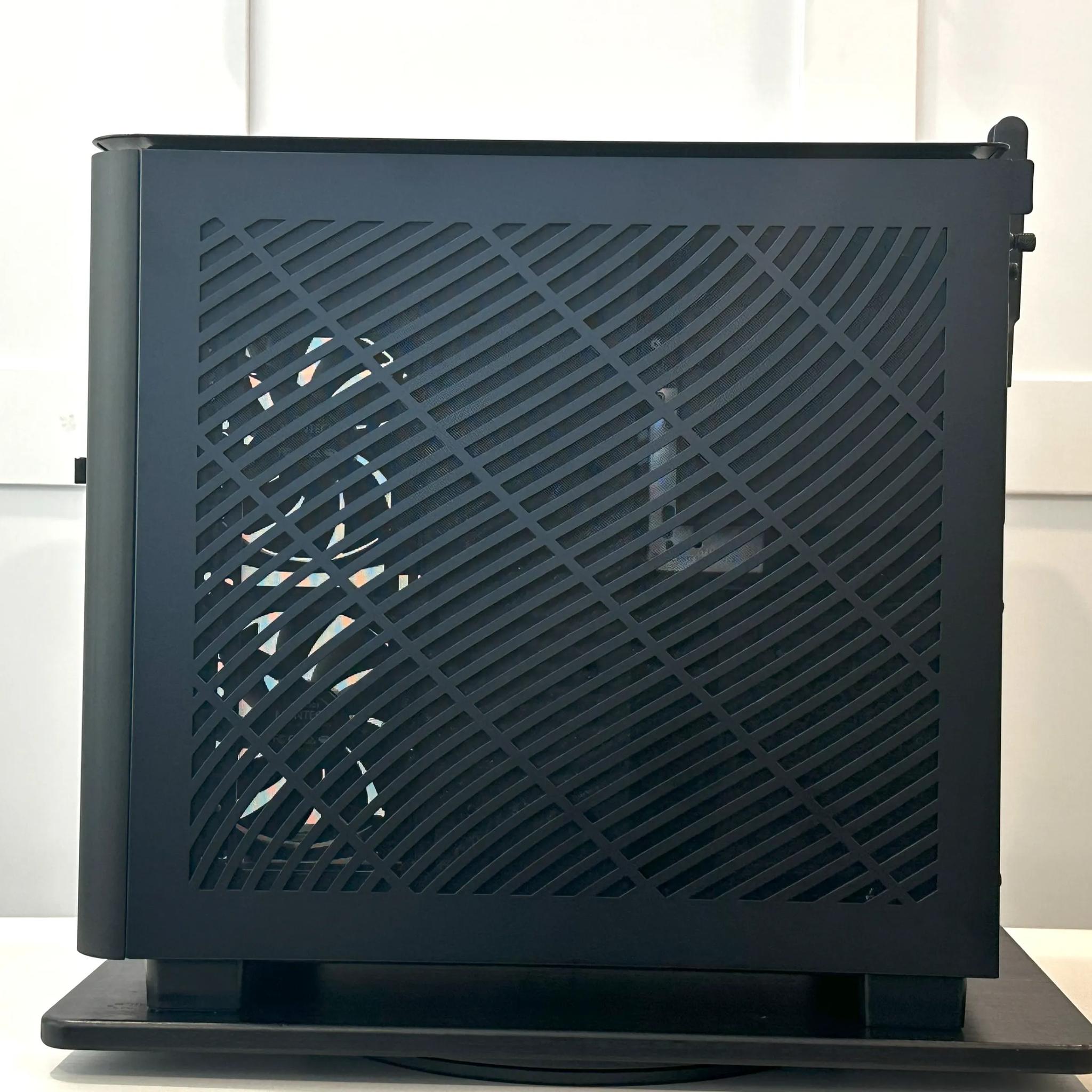 🔥NEW GIGABYTE NVIDIA GEFORCE RTX 5070 12GB / AMD RYZEN 7 7700X/ 32GB RAM/ 2TB NVME🔥