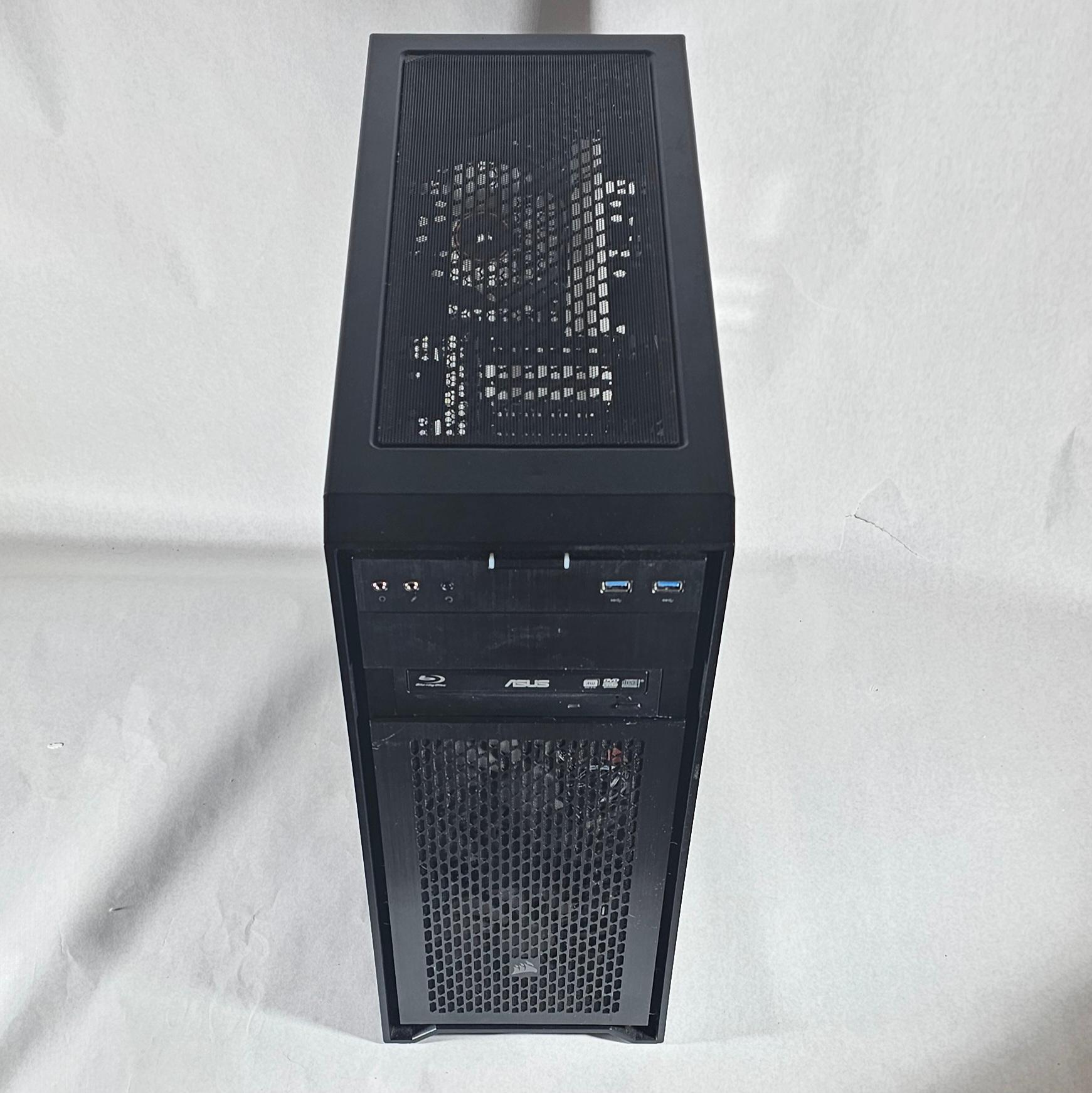 Black Corsair PC Case w/ 4 Fans