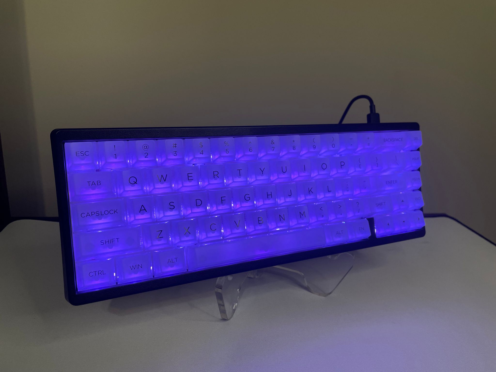 M67 Mechanical Gaming Keyboard - Clear Keycaps with Thocky Switches