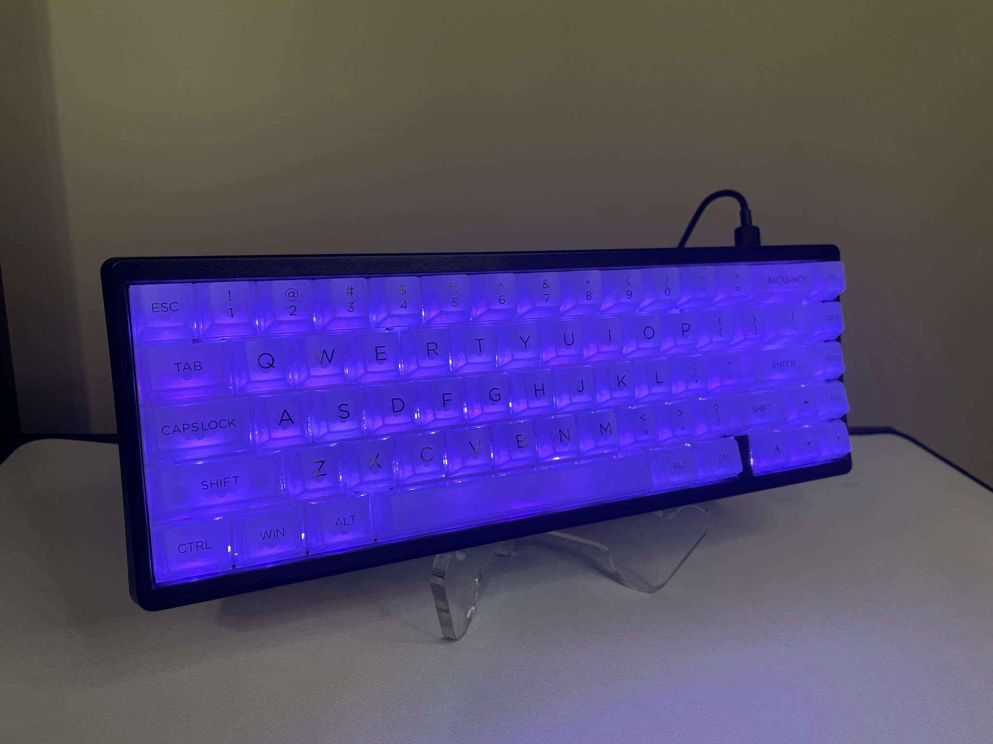 M67 Mechanical Gaming Keyboard - Clear Keycaps with Thocky Switches