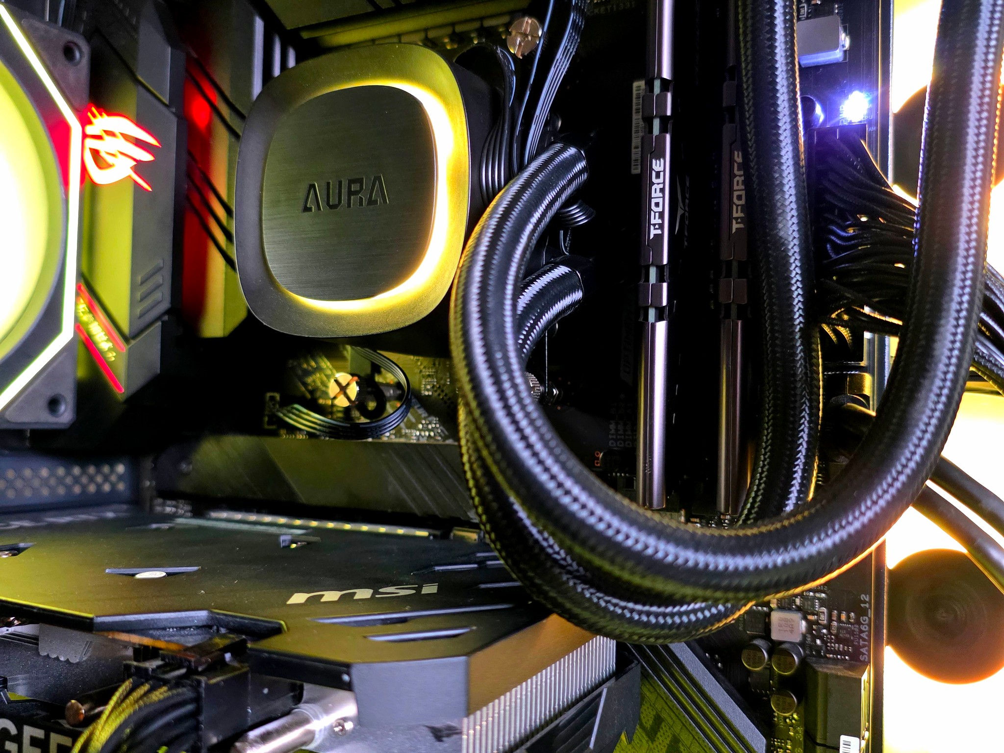 Nvidia RTX 4060 8 GB | Ryzen 5 5600X 6-Core CPU | 16 GB Ram | 1 TB SSD