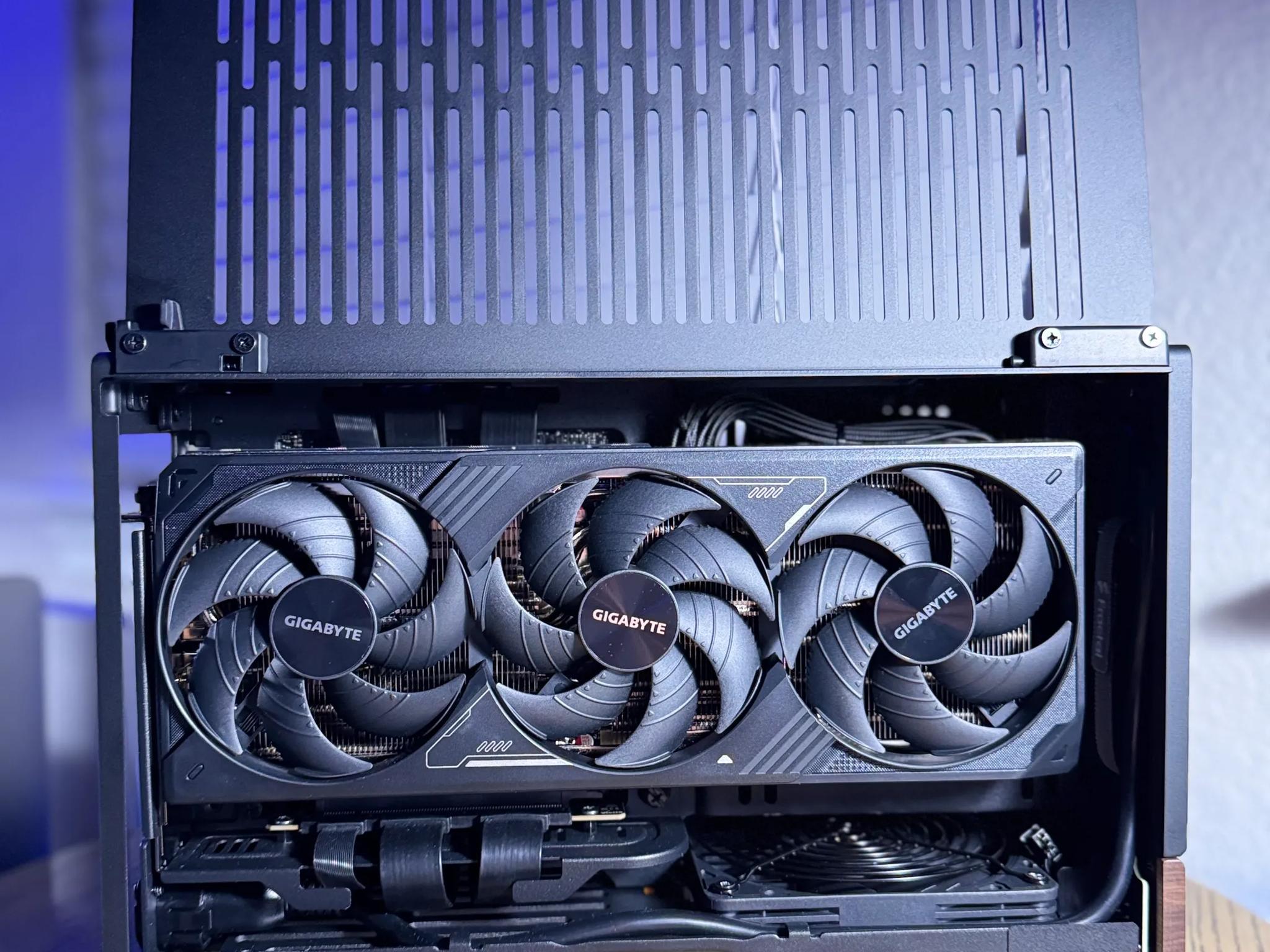 The Distinguished Gentleman II 🎩 Gaming PC, NVIDIA 5070 Ti OC, RYZEN 9600X, 32GB RAM, 2TB SSD