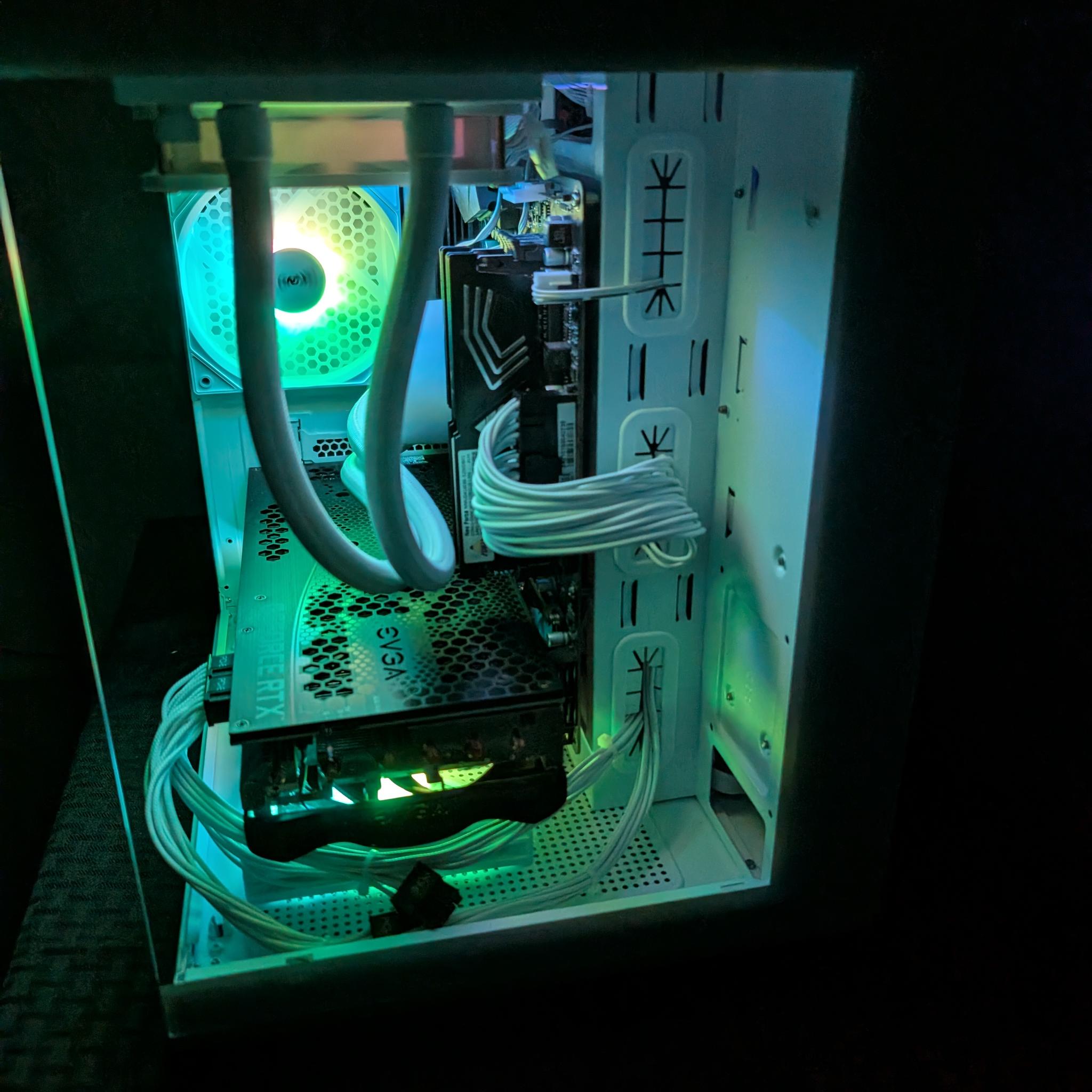 RTX 3070ti-Ryzen 7 5800xt-32GB DDR4 3200-1 TB NVME White Compact Gaming PC