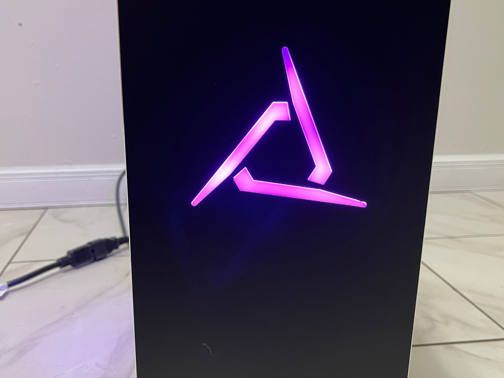 NVIDIA RTX 2070, Intel Core i5-9400f, 16GB RAM, 500GB SSD, Gaming PC w/ Wi-Fi, BT & RGB Remote