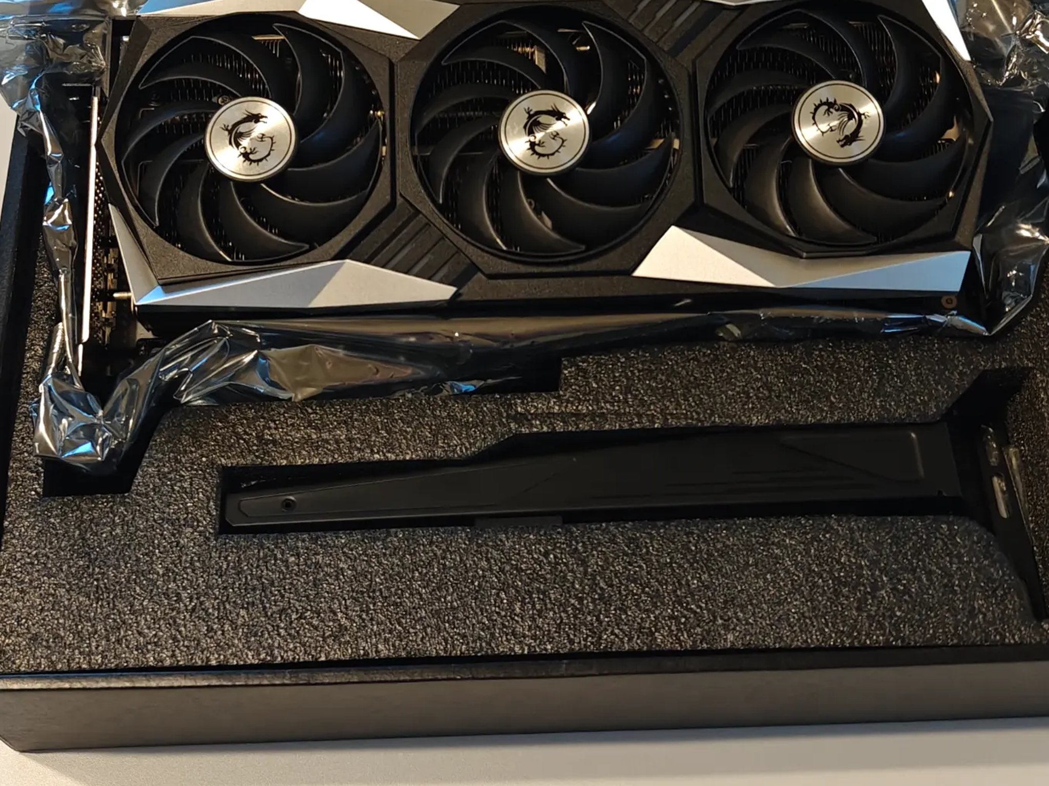 MSI Gaming Radeon RX 7900 XTX 24GB GDDR6 PCI Express 4.0 ATX Video Card