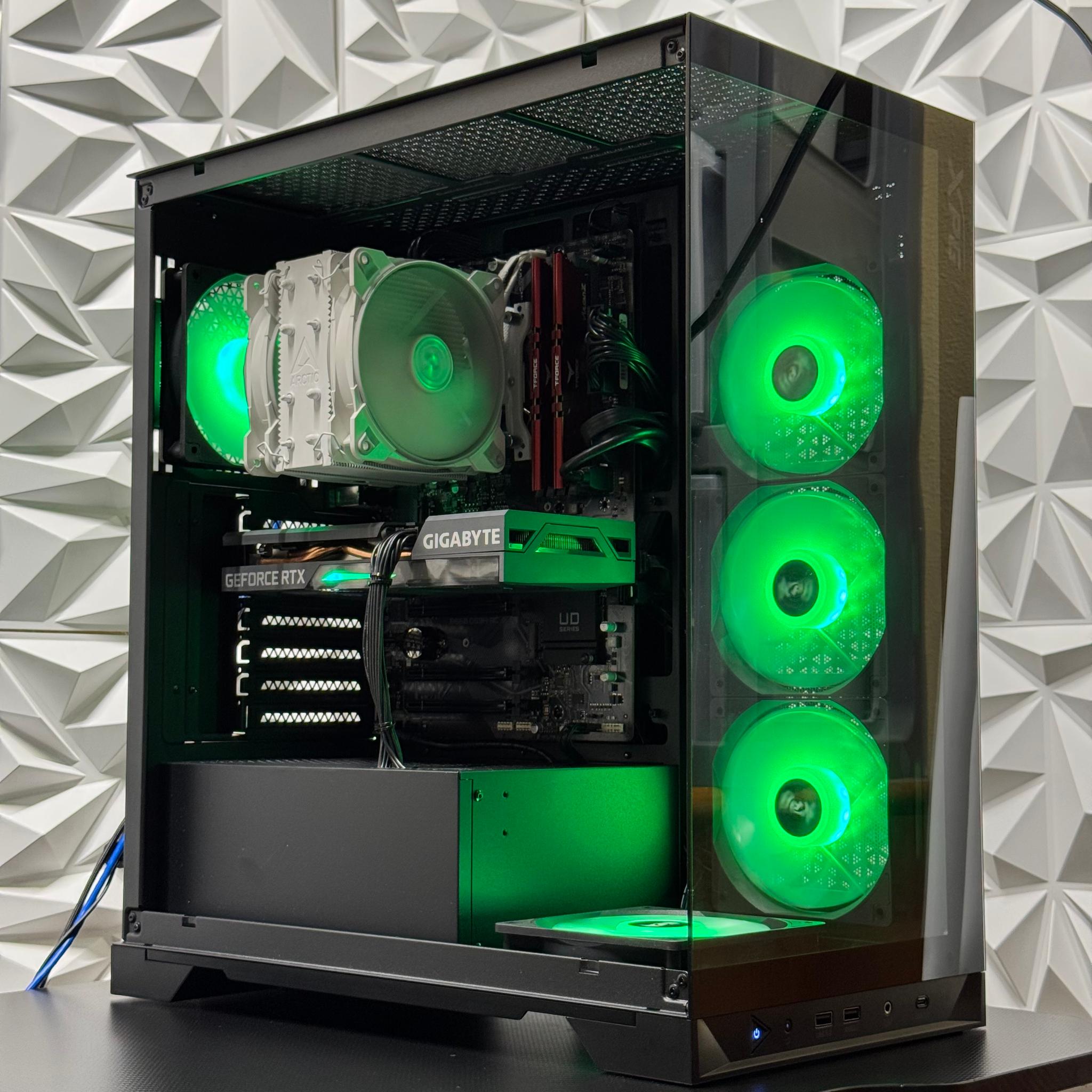 i7-11700F / RTX 3060 Ti / 32GB Ram / 256GB SSD + 2TB HDD / 600w power supply