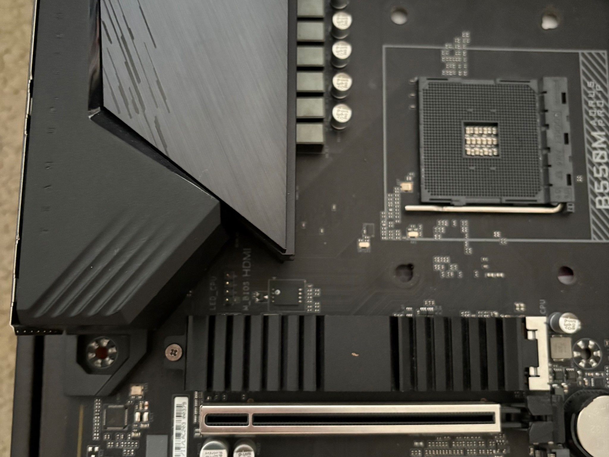 Gigabyte B550M Aorus Pro-P (READ DESCRIPTION)