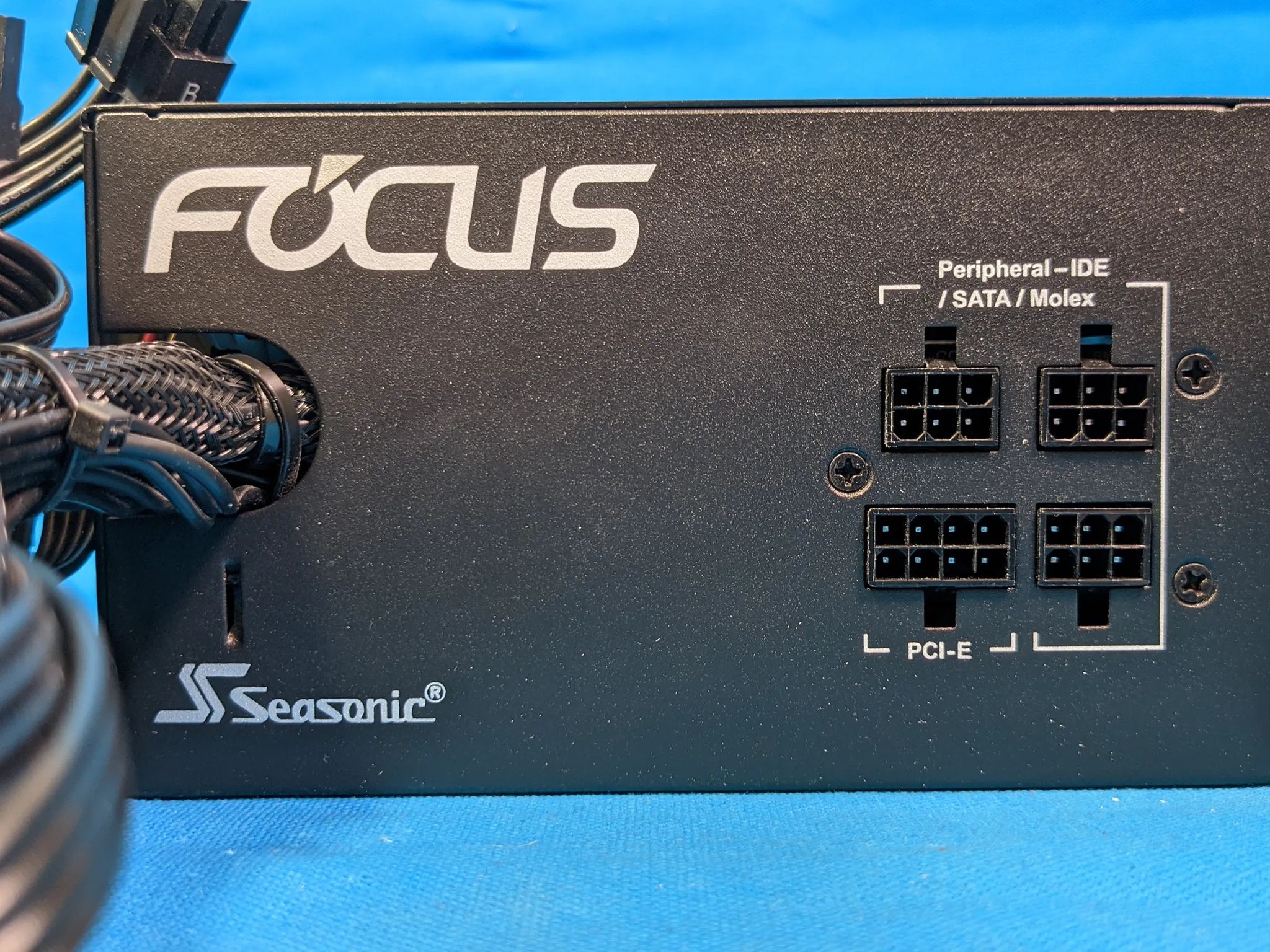 SeaSonic Focus GM-650 650W Semi-Modular 80 PLUS Gold ATX Desktop Power Supply SSR-650FM