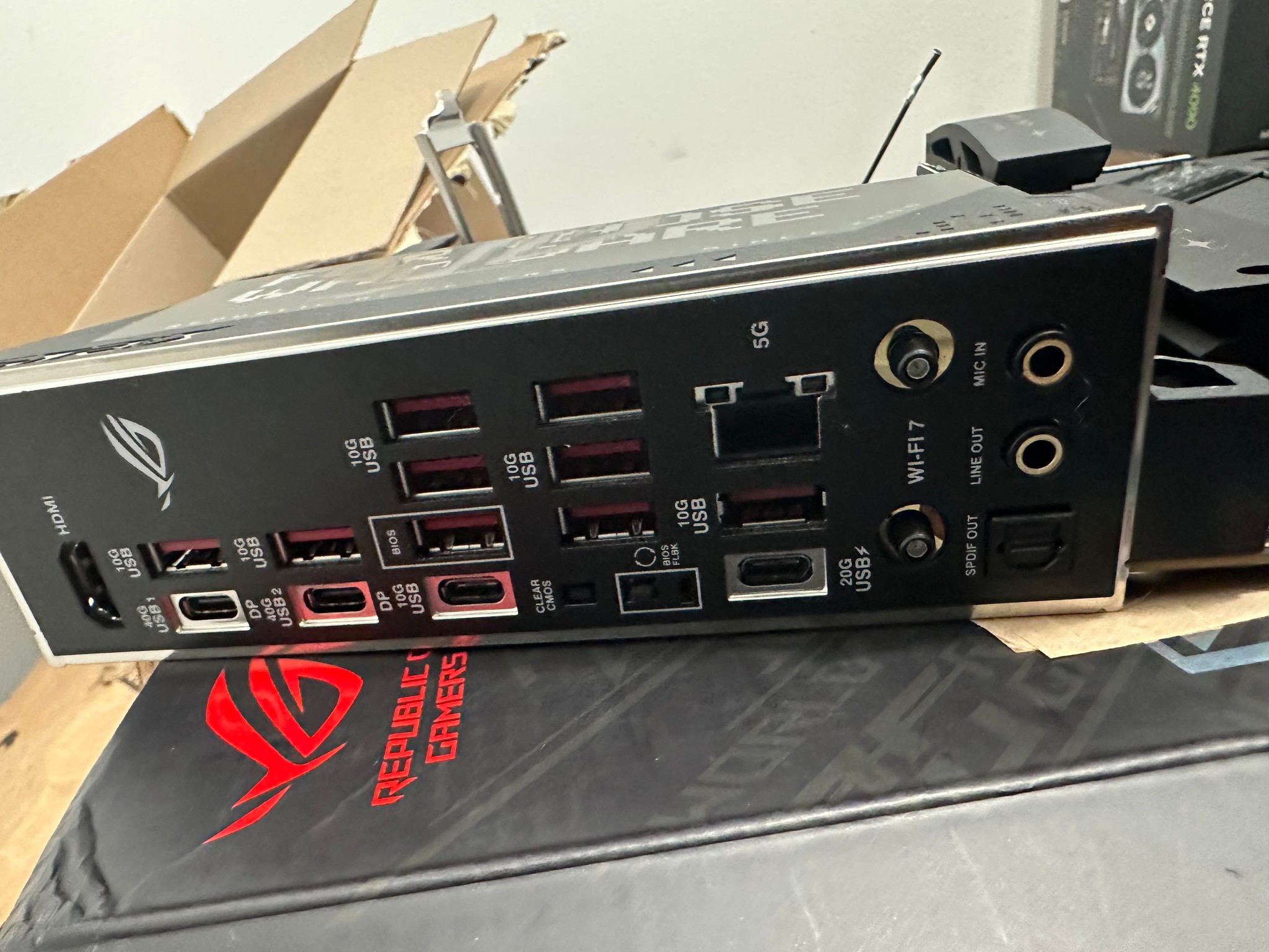 ASUS ROG Strix X870E-E Gaming WiFi AM5 ATX 9800x3d And 990 Pro 2TB