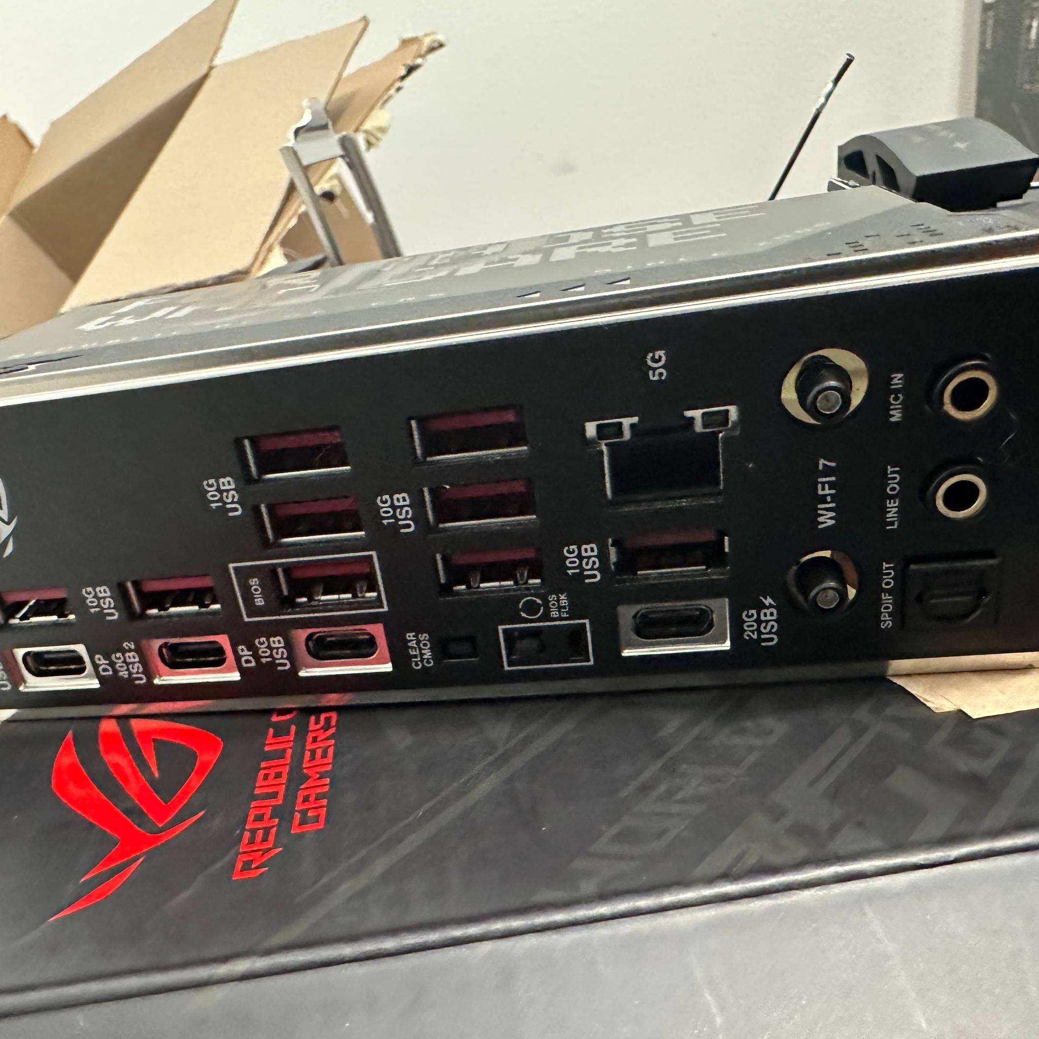 ASUS ROG Strix X870E-E Gaming WiFi AM5 ATX 9800x3d And 990 Pro 2TB