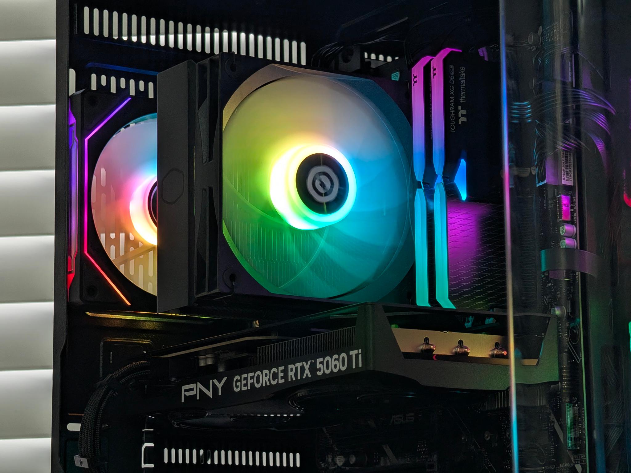 🌈🖤Intel i7-14700F | RTX 5060 Ti 16GB | 32GB DDR5 | Gaming PC🖤🌈