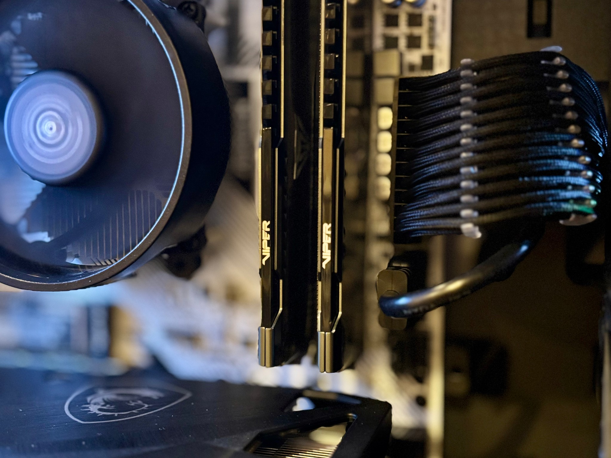 White Gaming PC 1440p/ 1080p 100+ FPS WARZONE & FORTNITE Micro-ATX Mid Tower (Built in RGB Lighting)