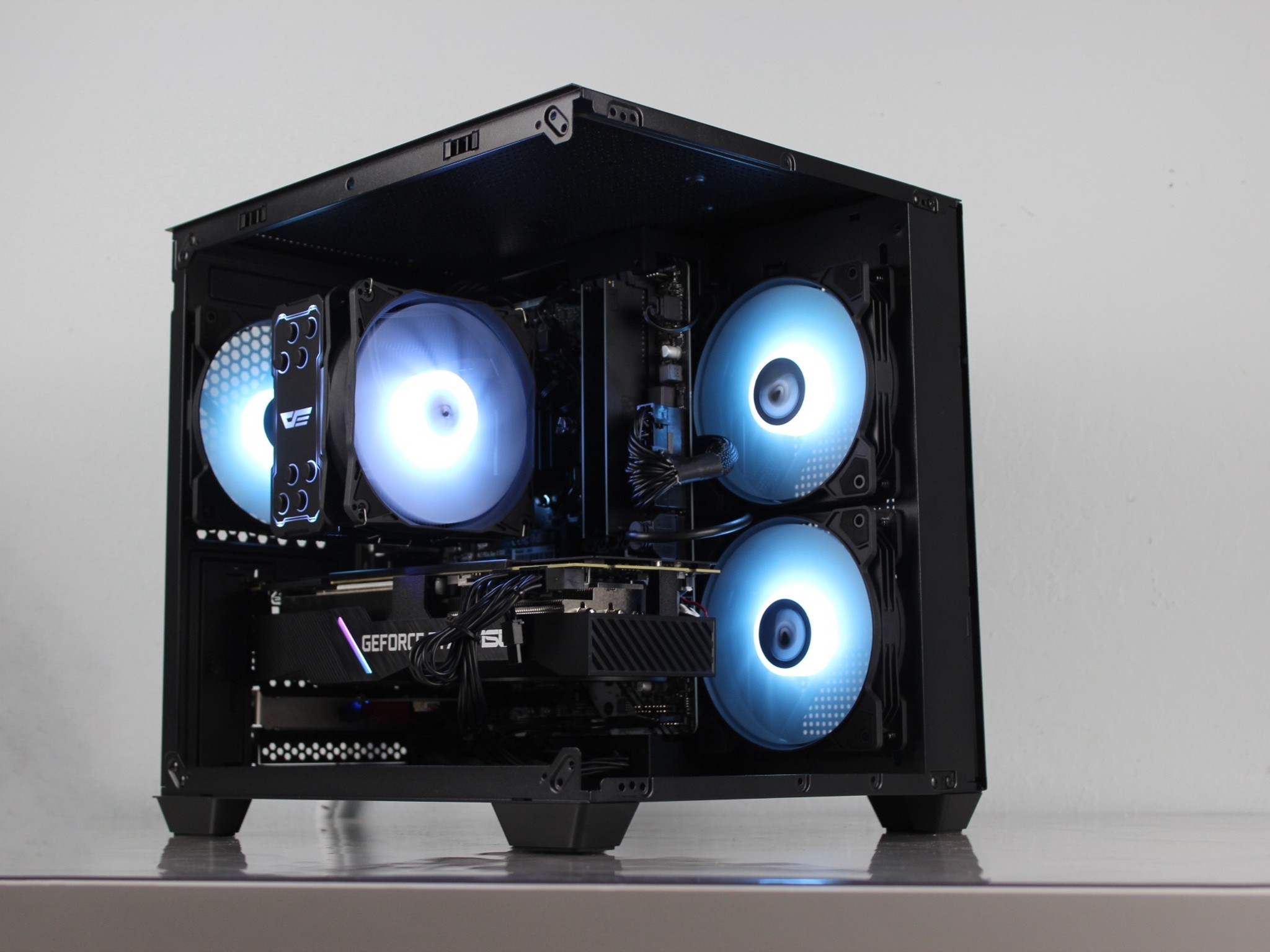 Powerful Black Gaming PC – RTX 2080, Intel i7 9700F, 16GB DDR4, 1TB NVMe SSD - RGB/WiFi/BlueTooth